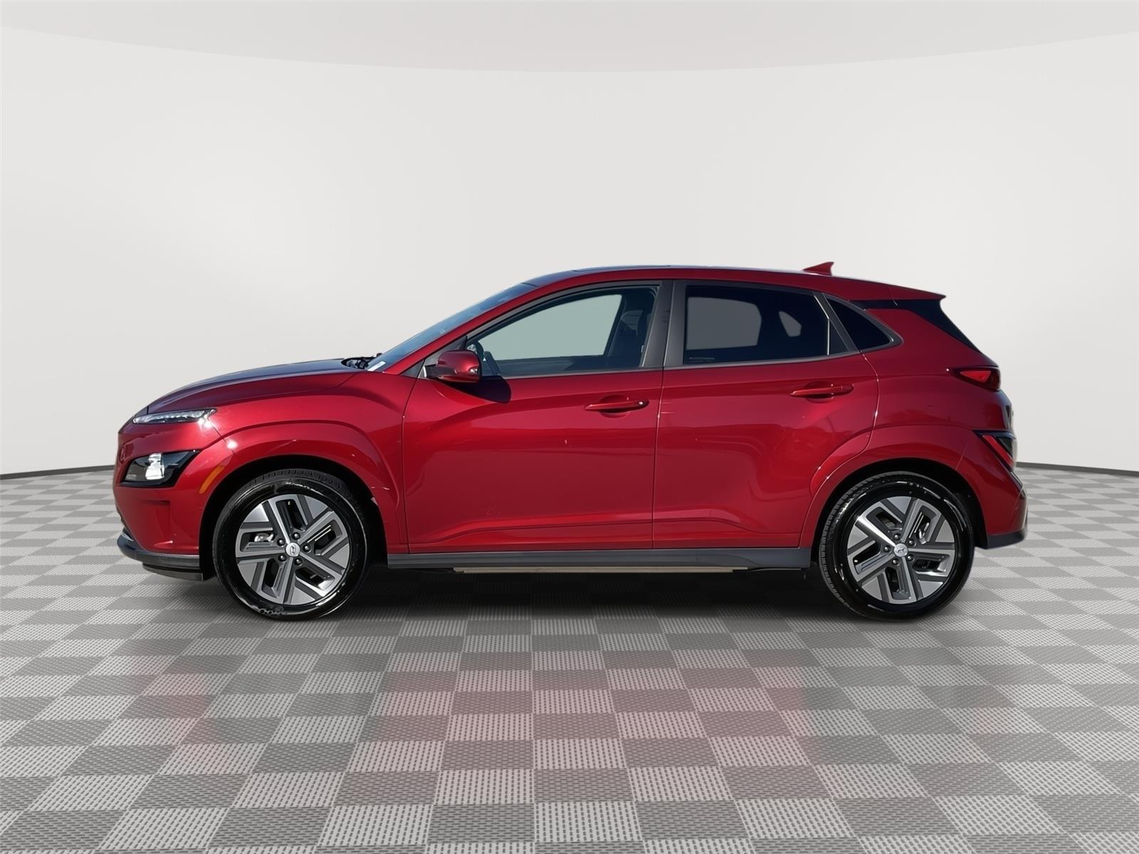 Vehicle photo 2