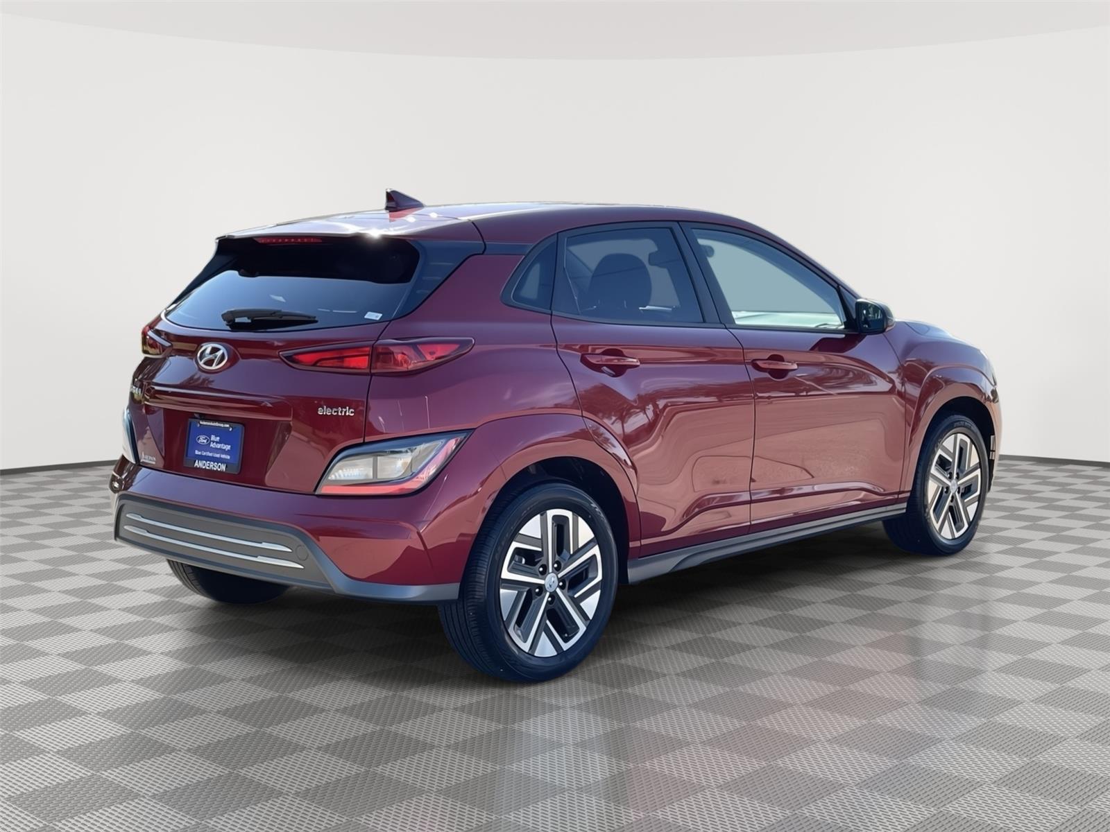 Vehicle photo 7