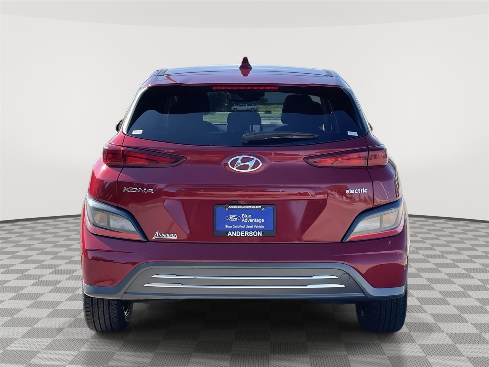 Vehicle photo 8