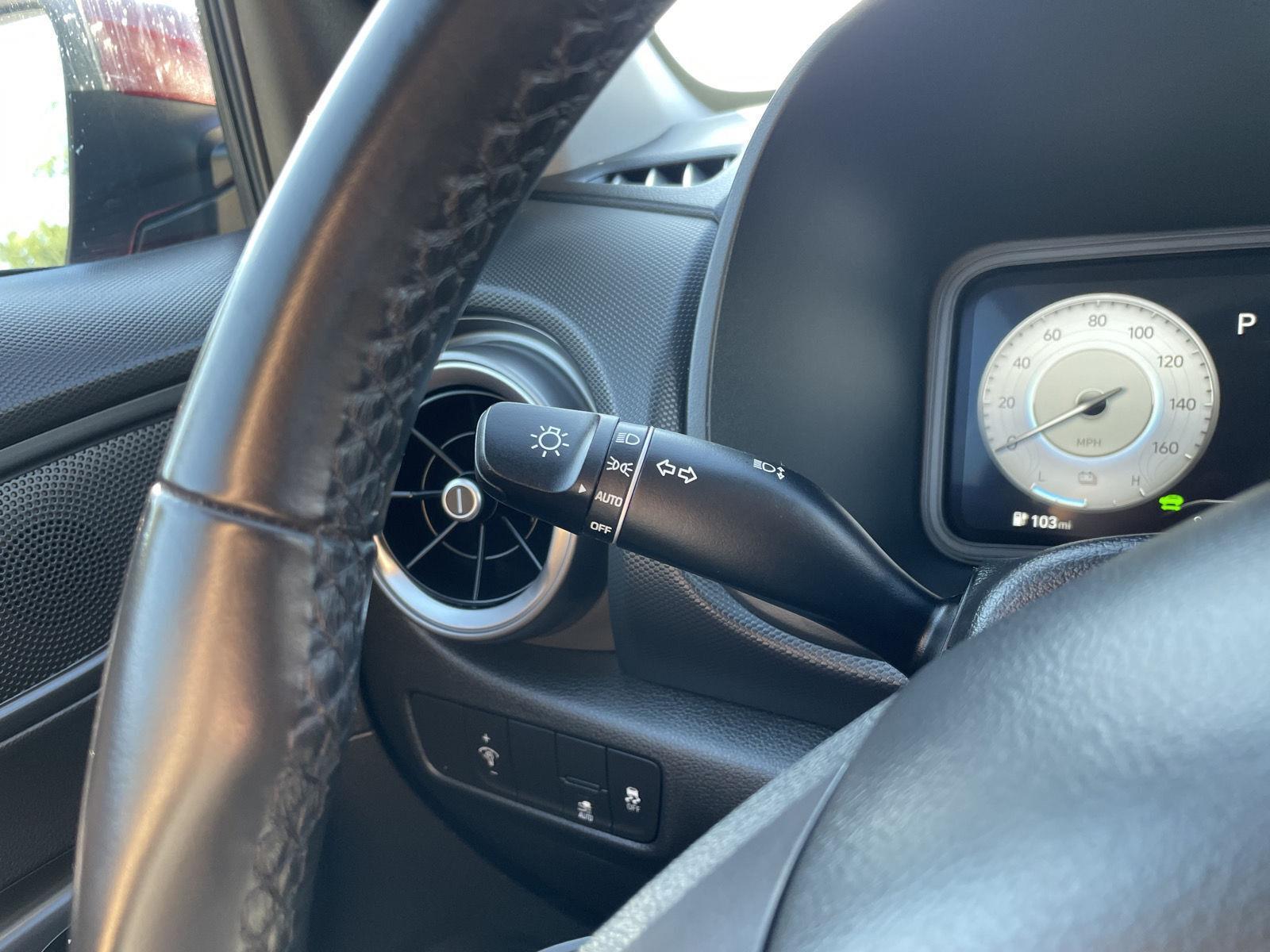 Vehicle photo 16