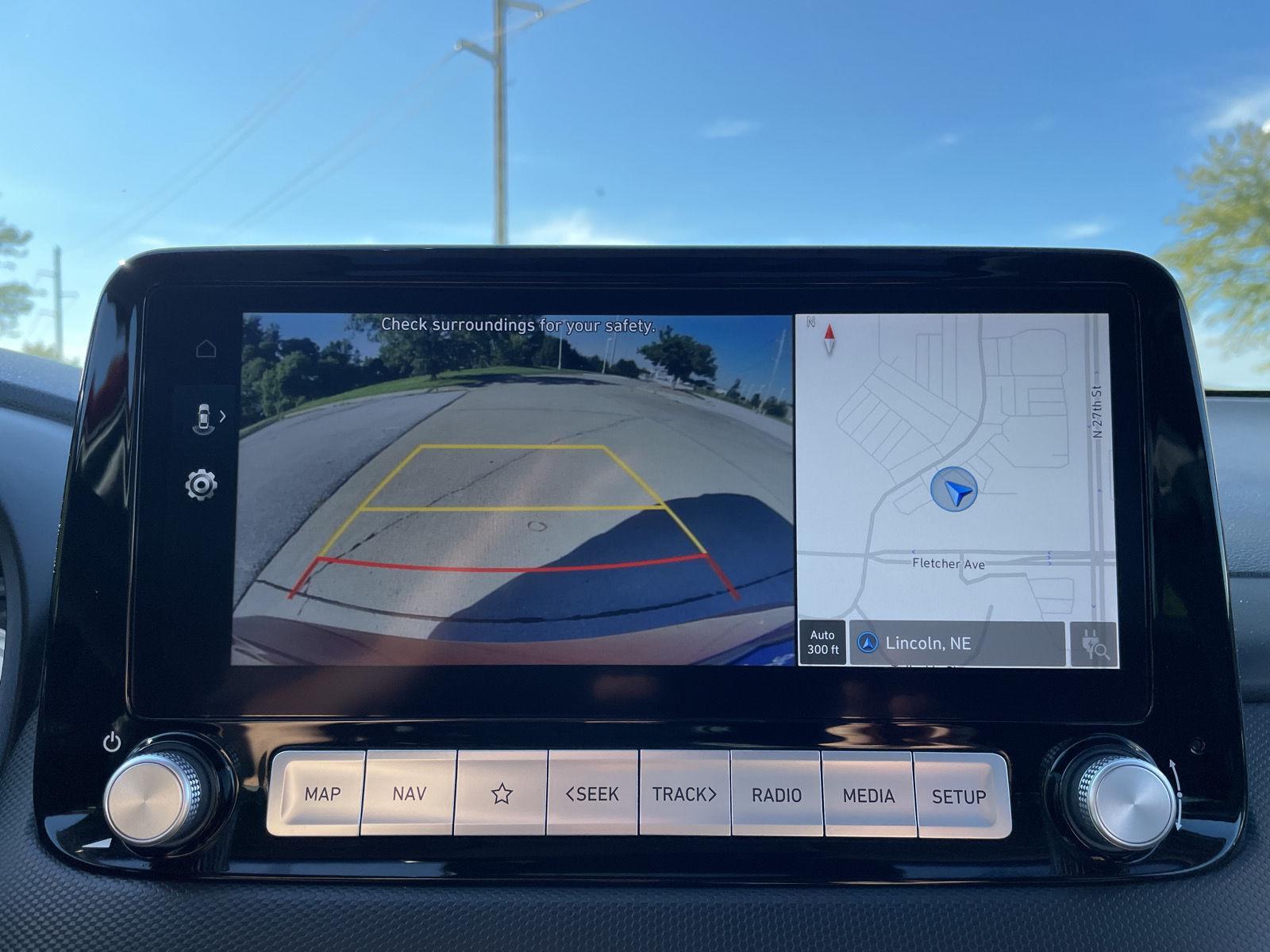 Vehicle photo 23