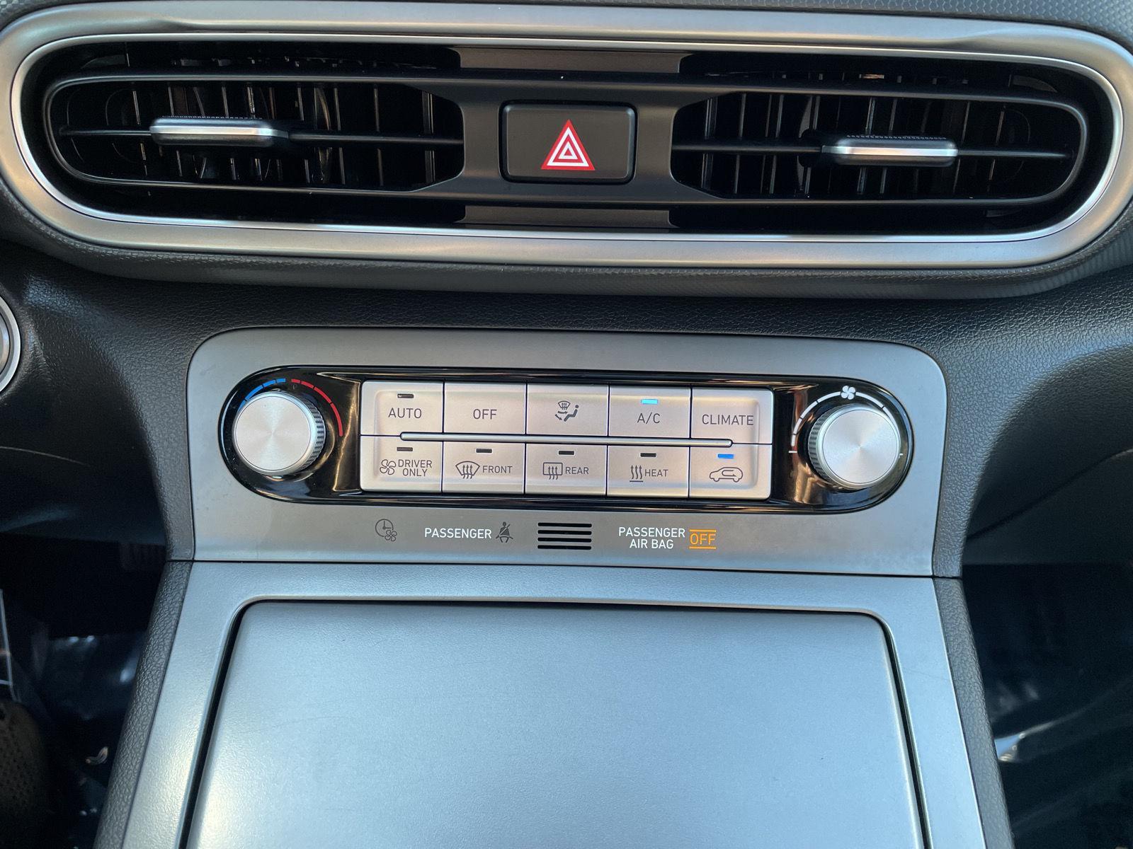 Vehicle photo 27