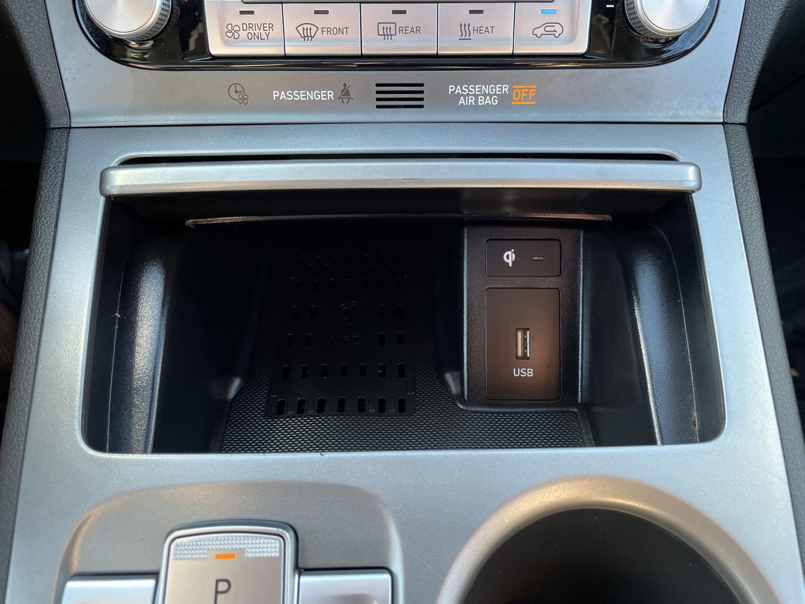 Vehicle photo 29