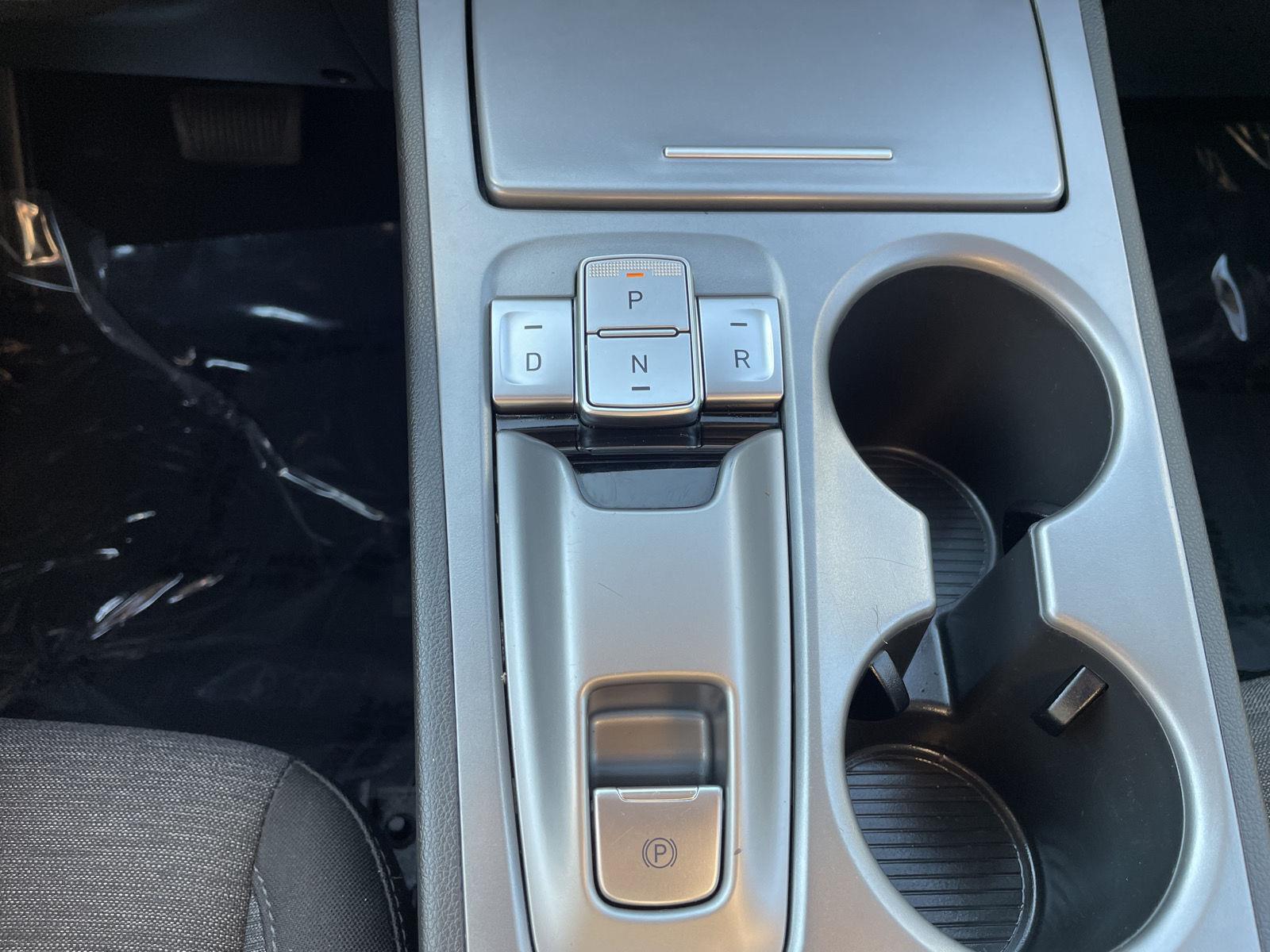 Vehicle photo 31