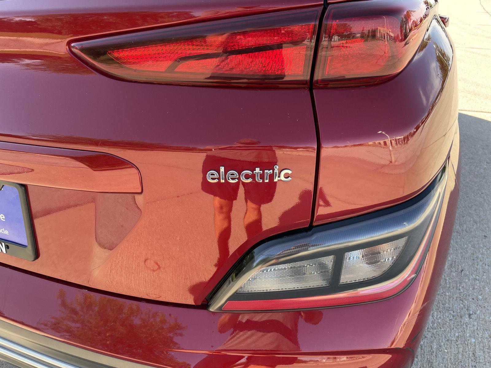Vehicle photo 38