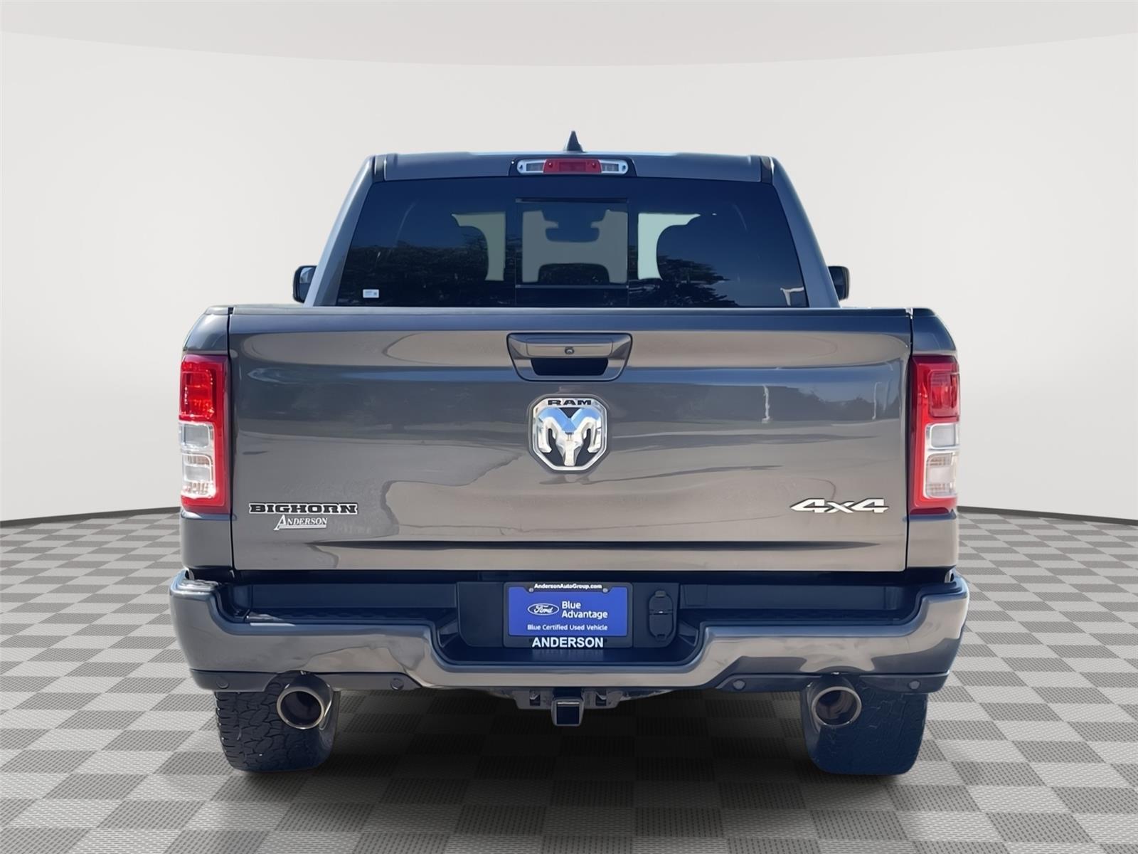 Vehicle photo 8