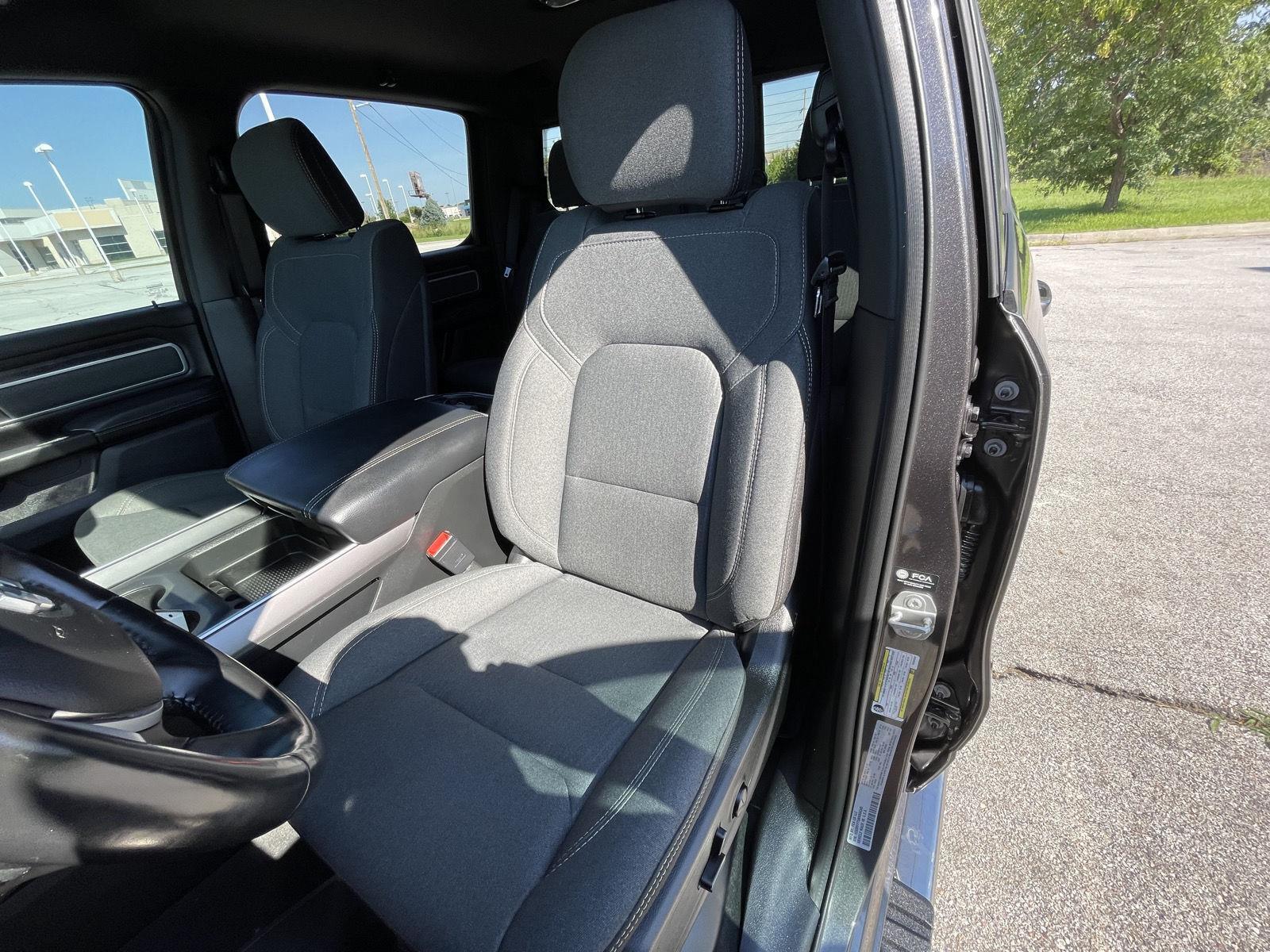 Vehicle photo 16