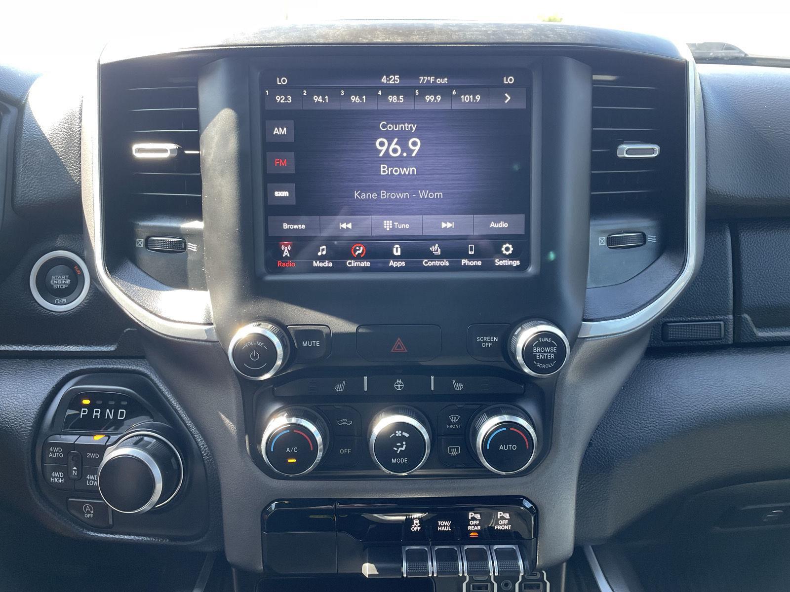 Vehicle photo 20