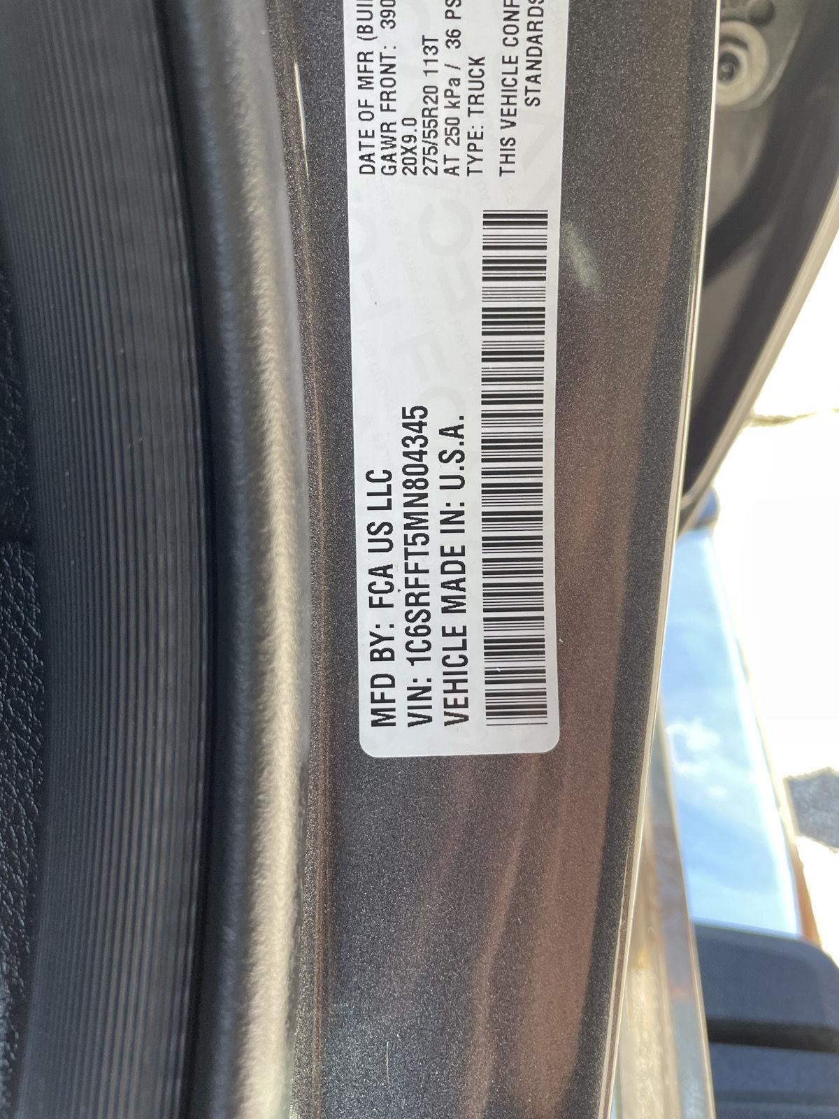 Vehicle photo 29