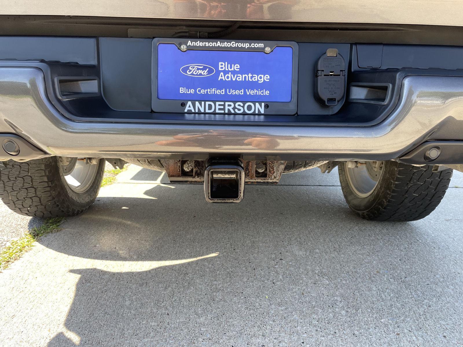 Vehicle photo 33