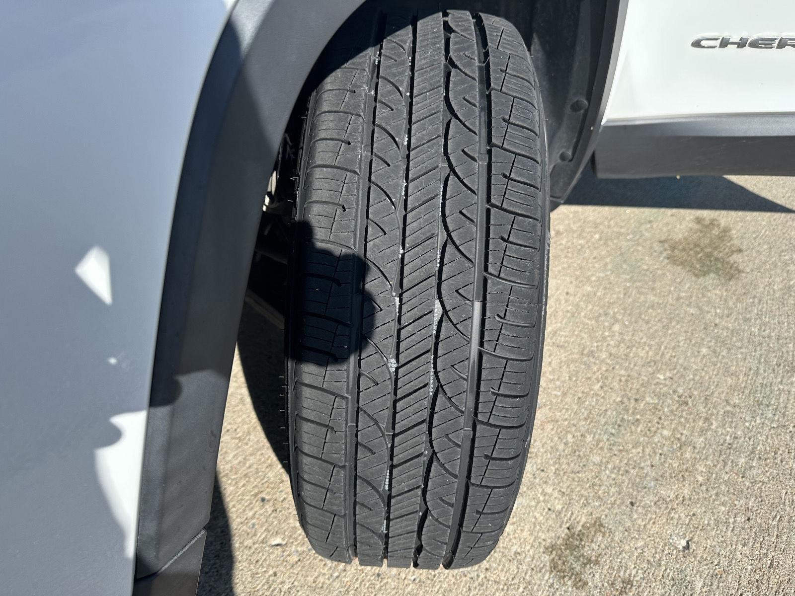 Vehicle photo 11