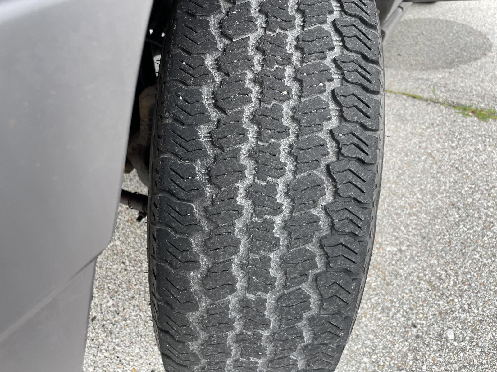 Vehicle photo 11