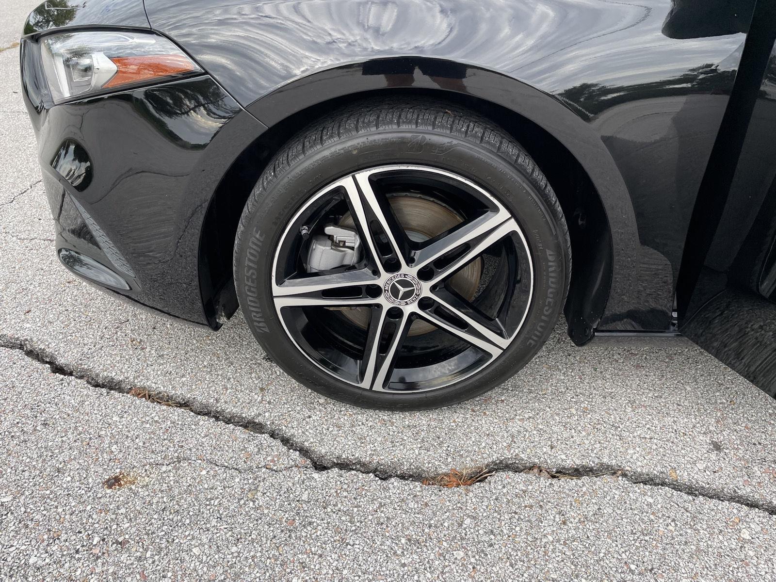 Vehicle photo 10