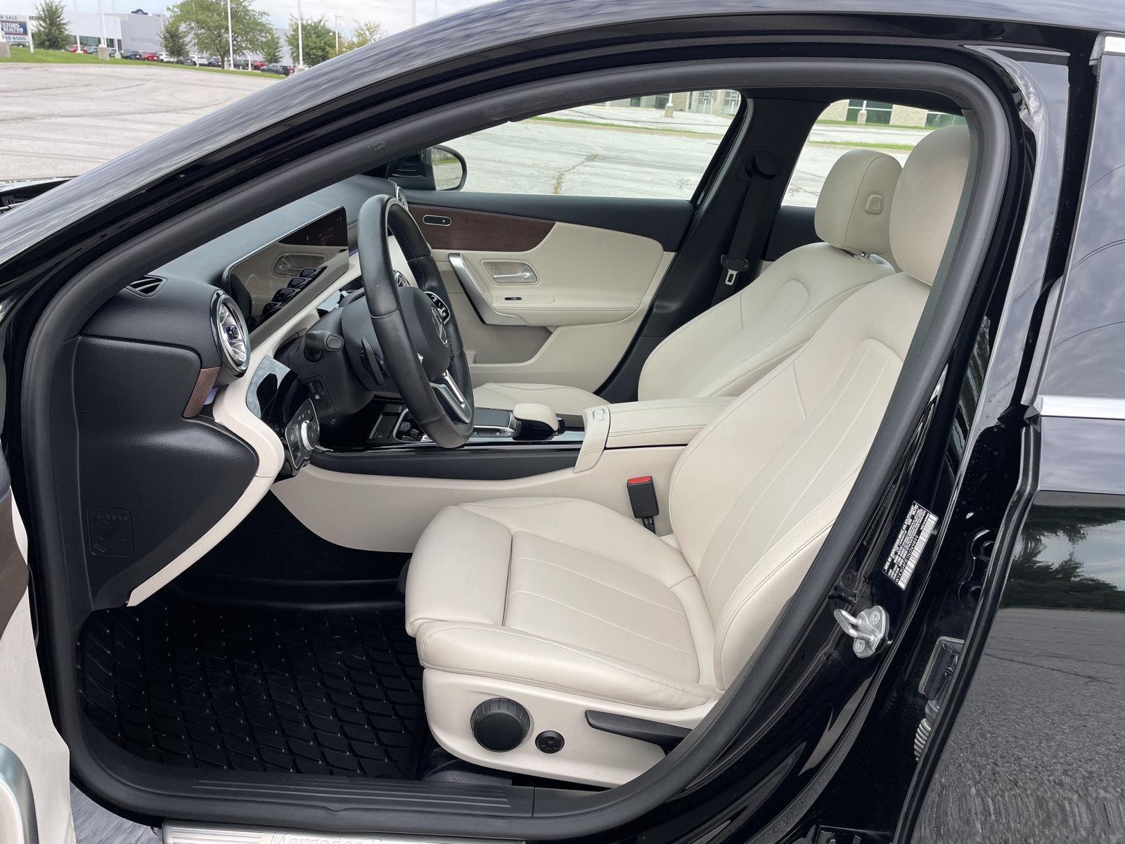 Vehicle photo 16
