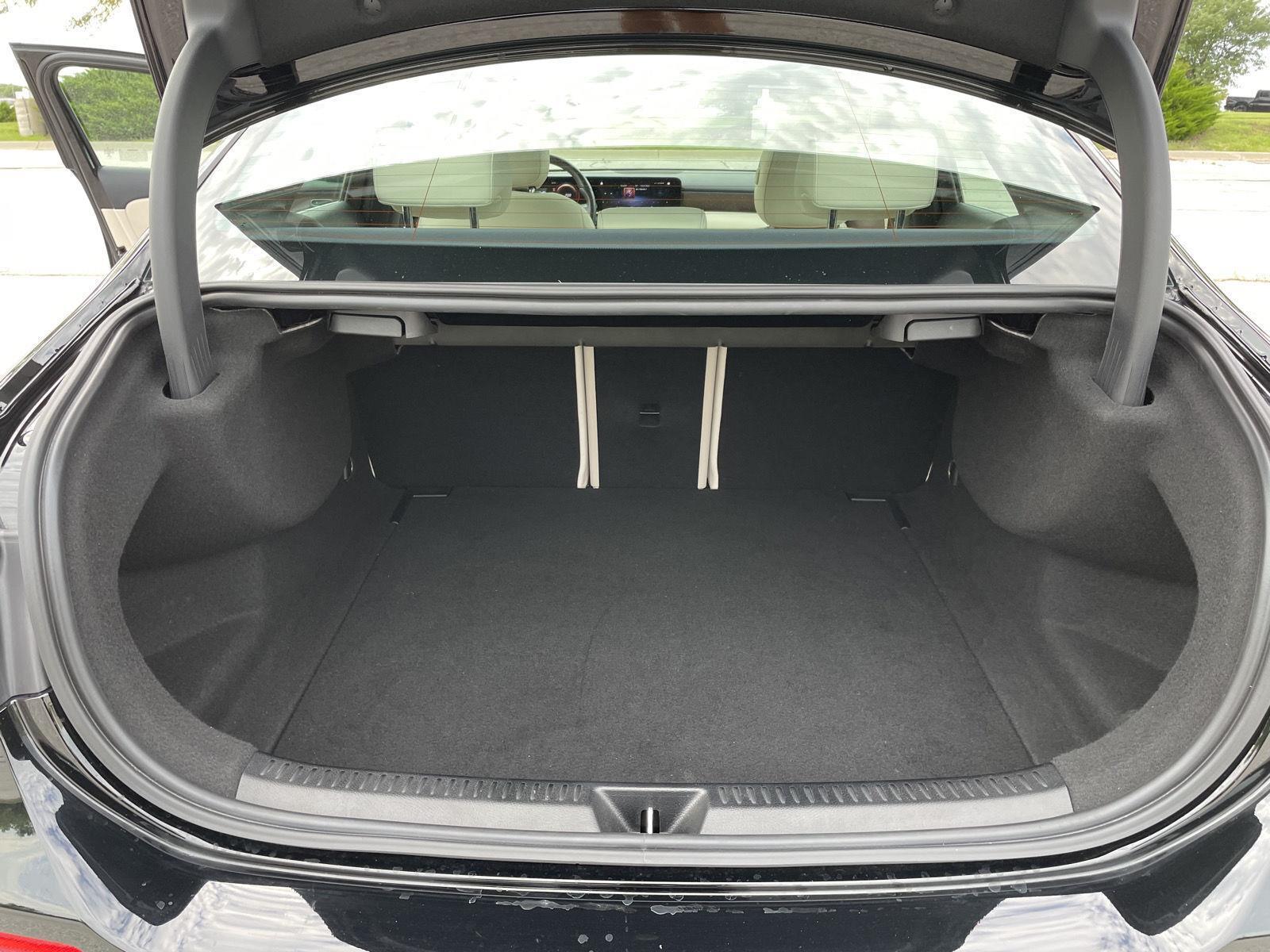 Vehicle photo 35