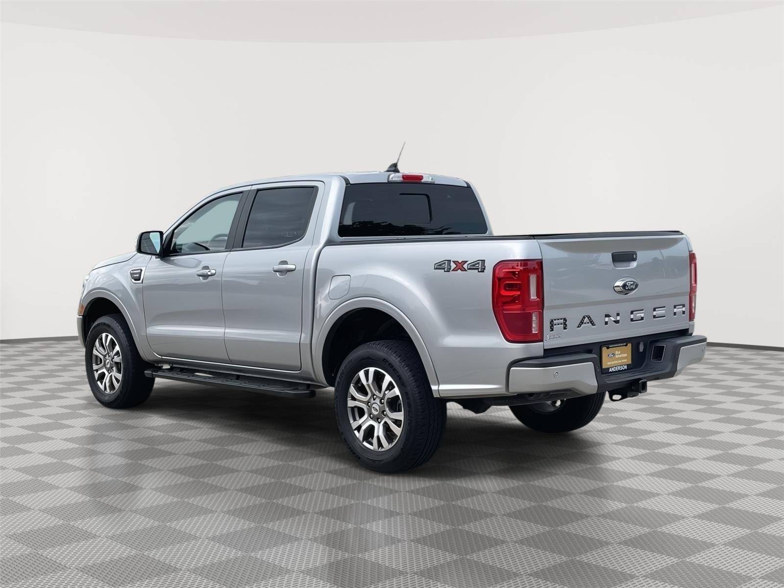 Vehicle photo 9