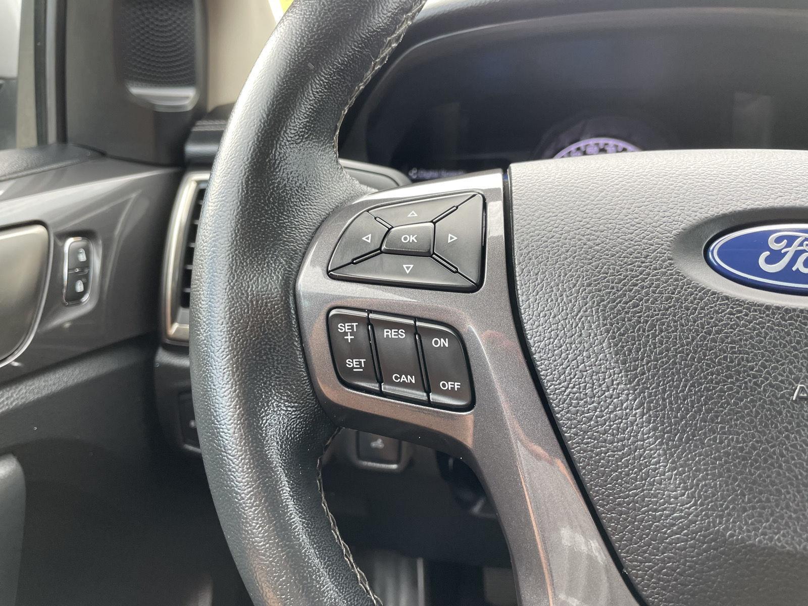 Vehicle photo 13