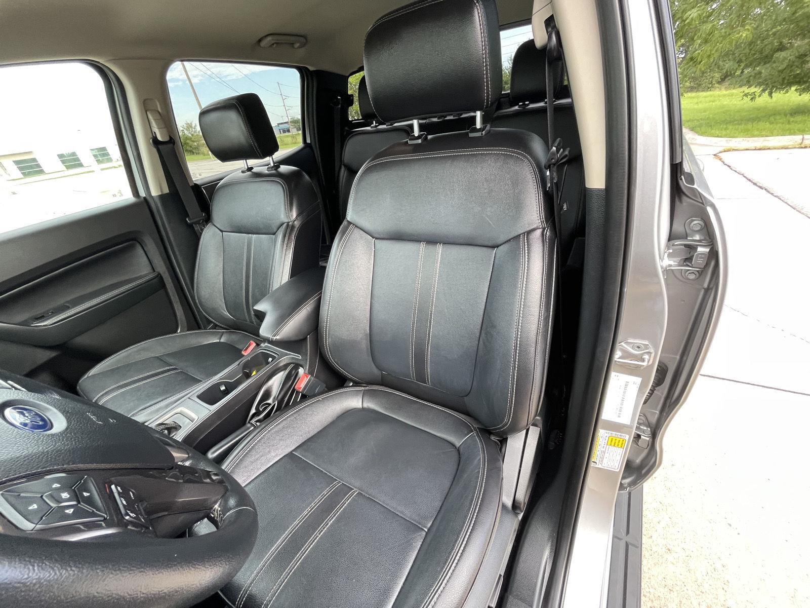Vehicle photo 18