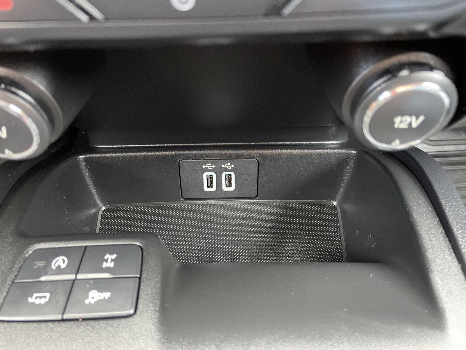 Vehicle photo 27