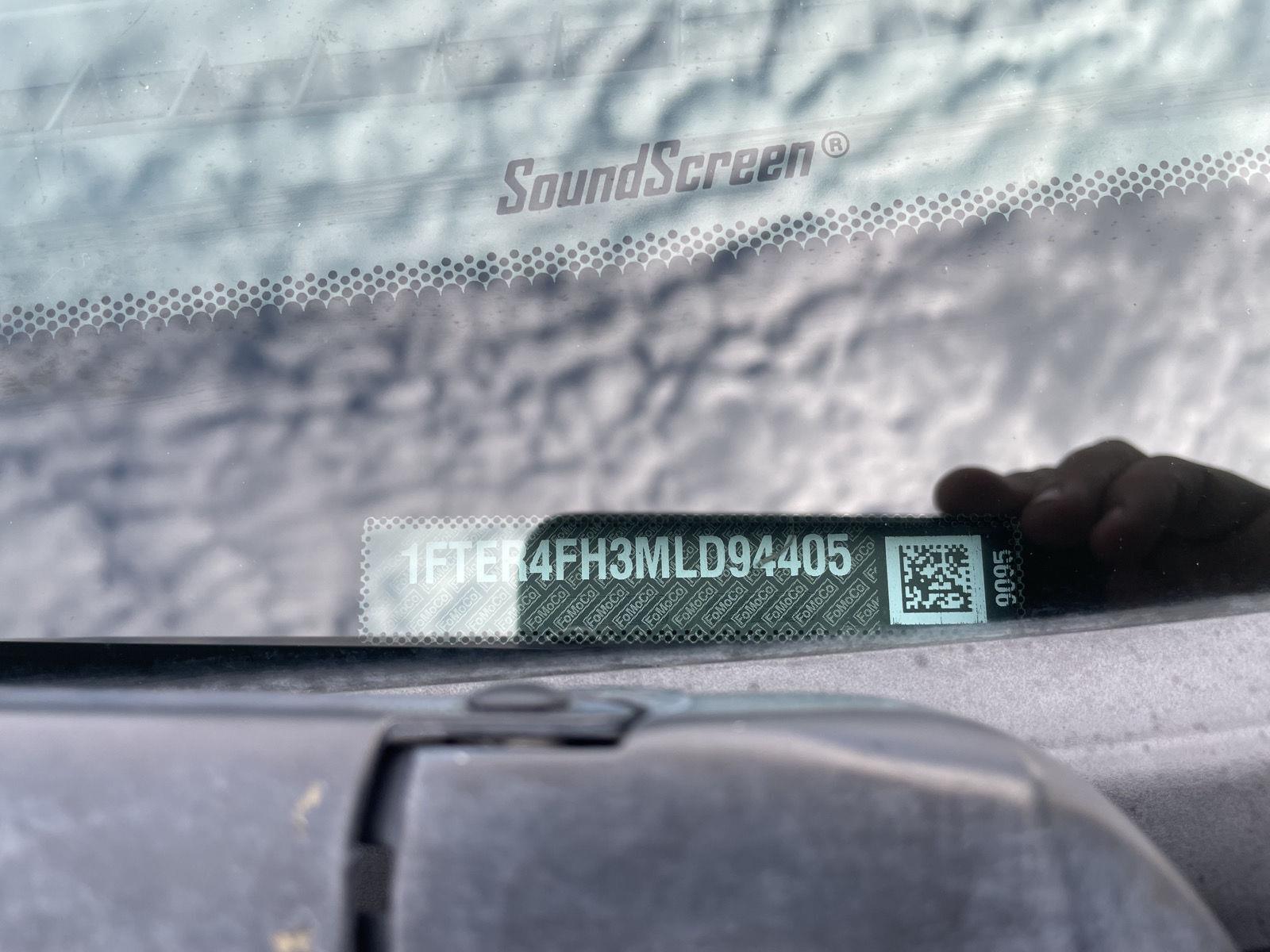 Vehicle photo 32