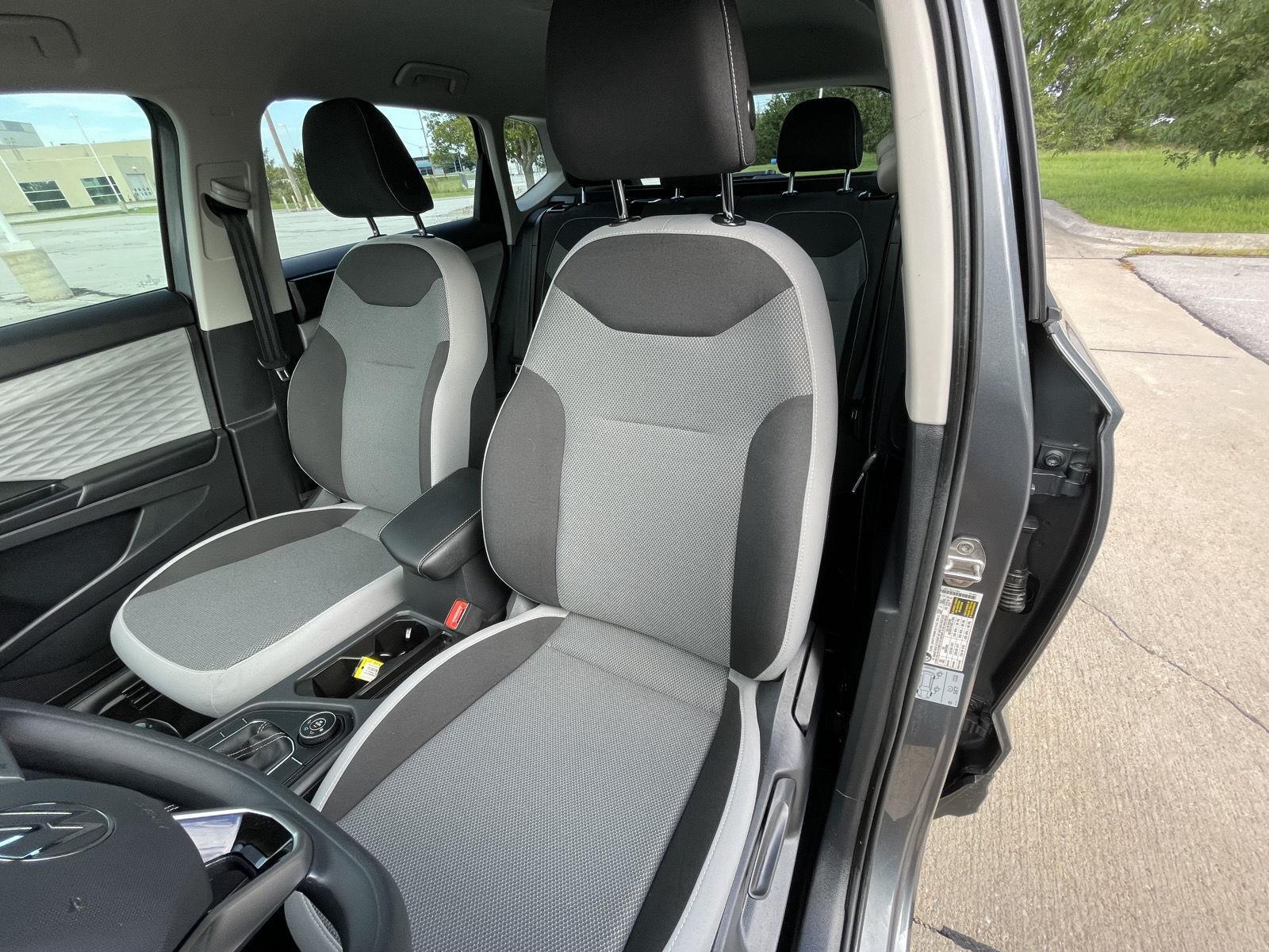 Vehicle photo 18