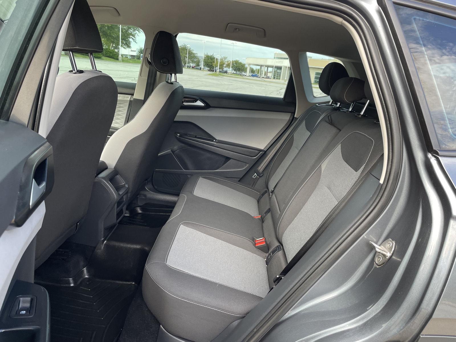 Vehicle photo 20