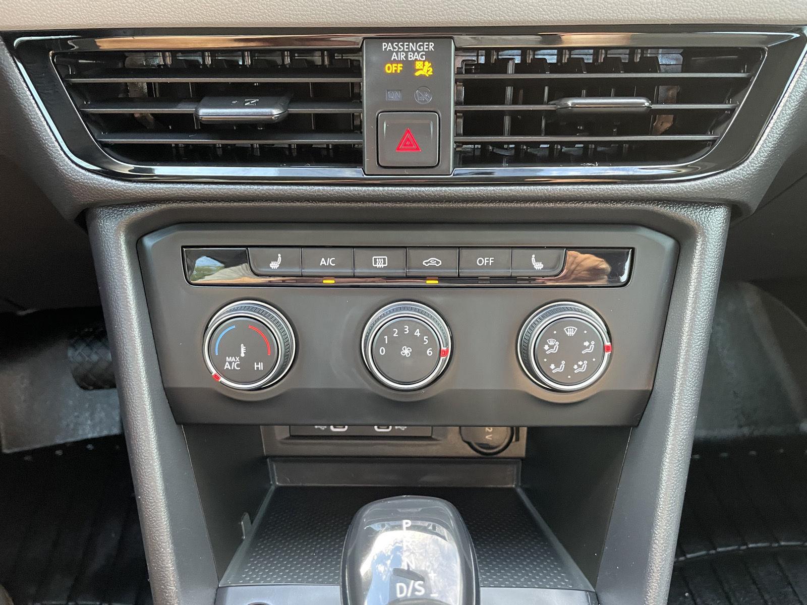 Vehicle photo 25