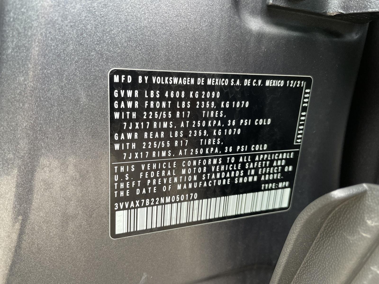 Vehicle photo 32