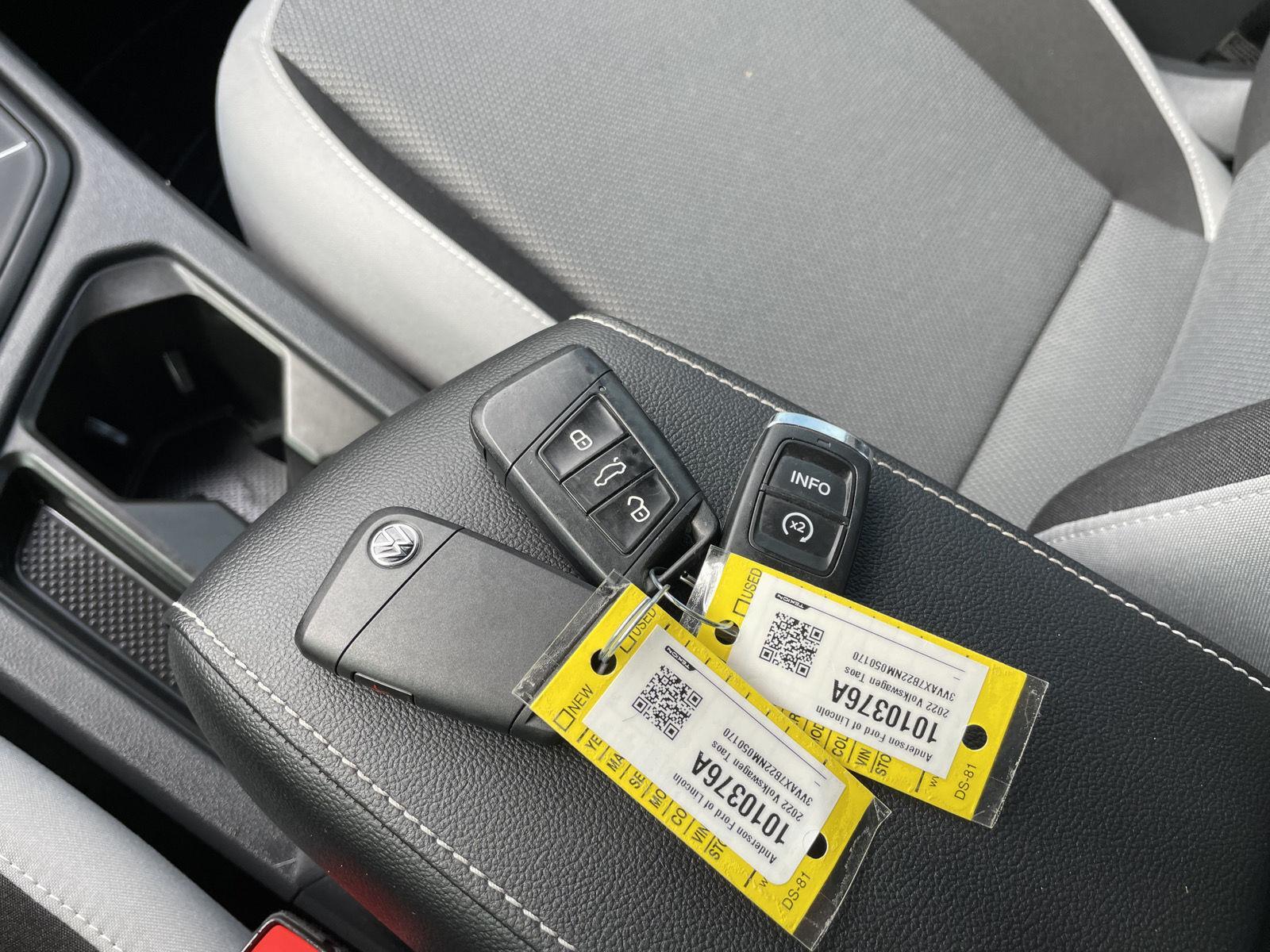 Vehicle photo 37