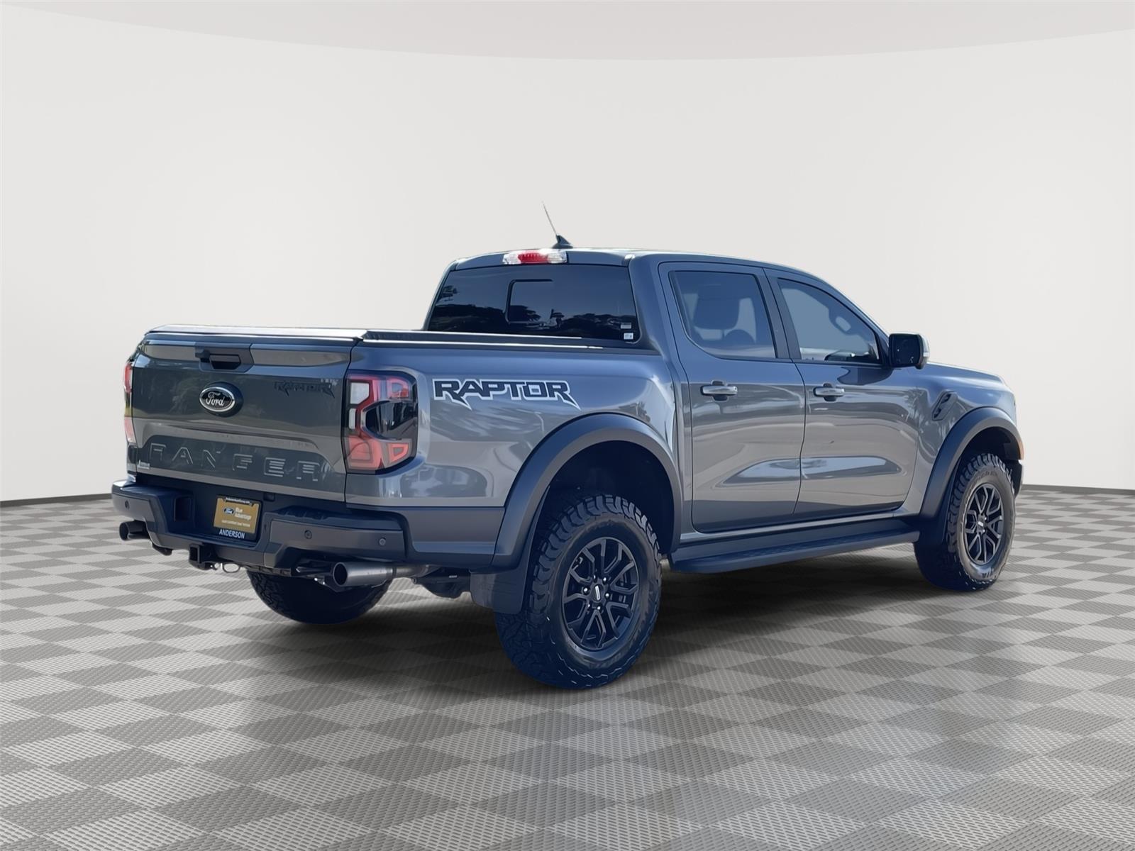 Vehicle photo 7