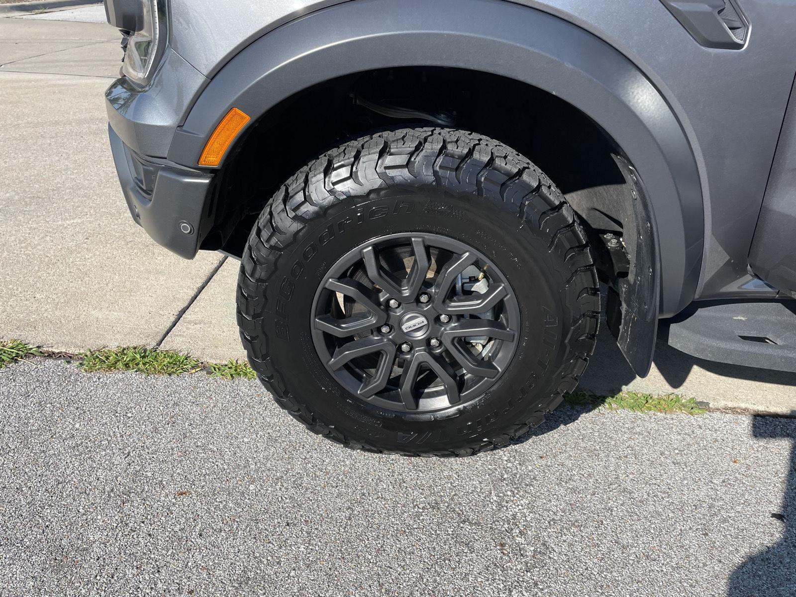 Vehicle photo 10