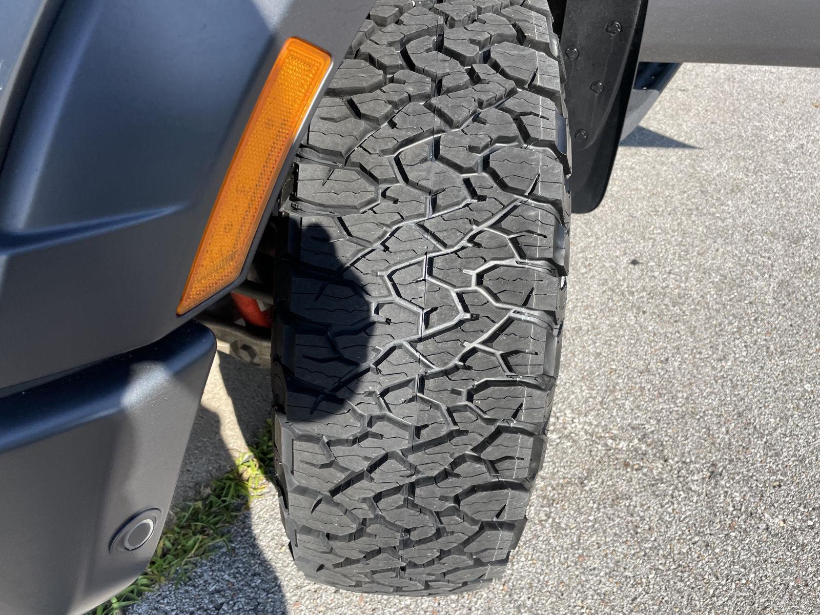 Vehicle photo 11