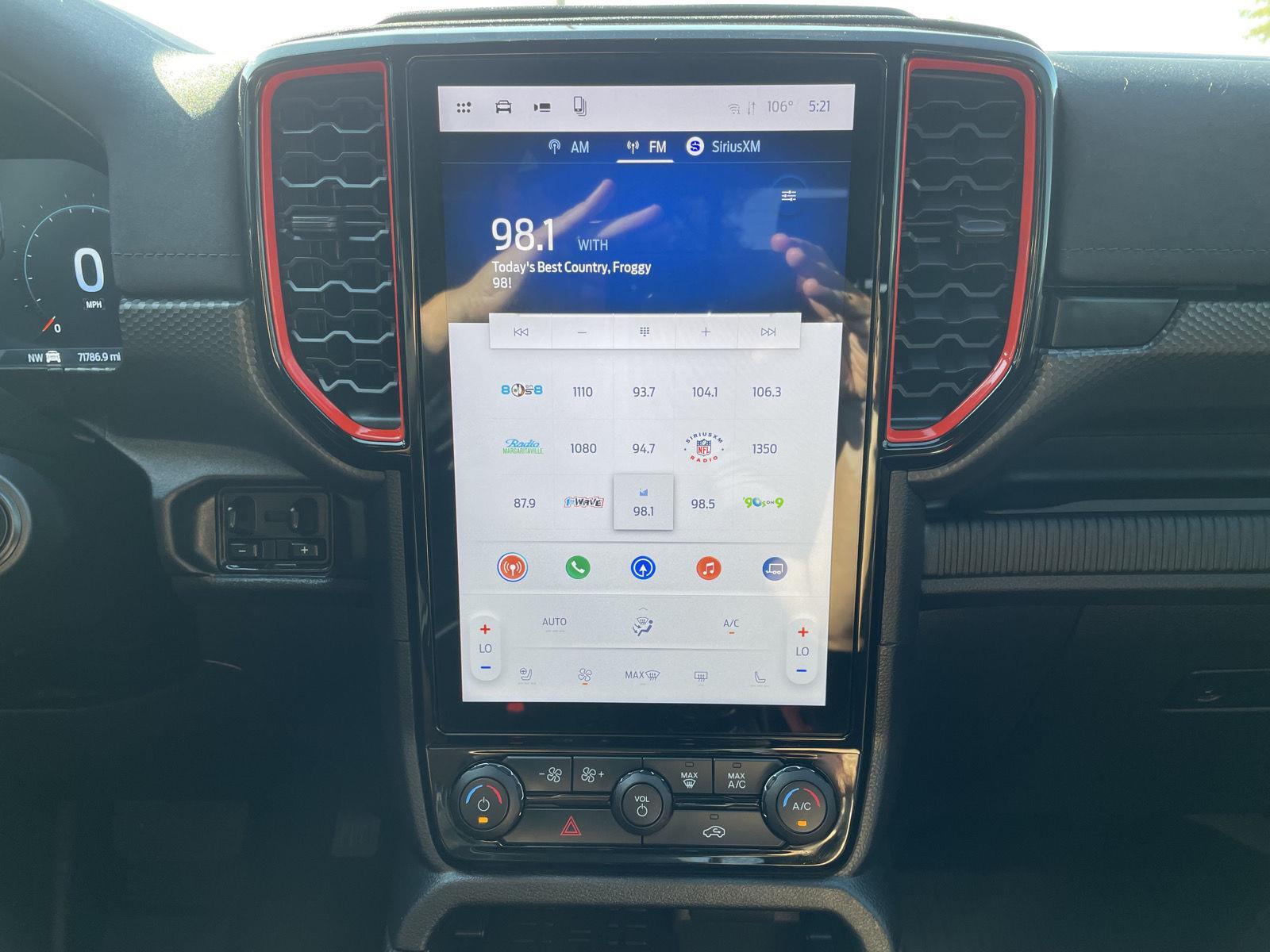 Vehicle photo 22