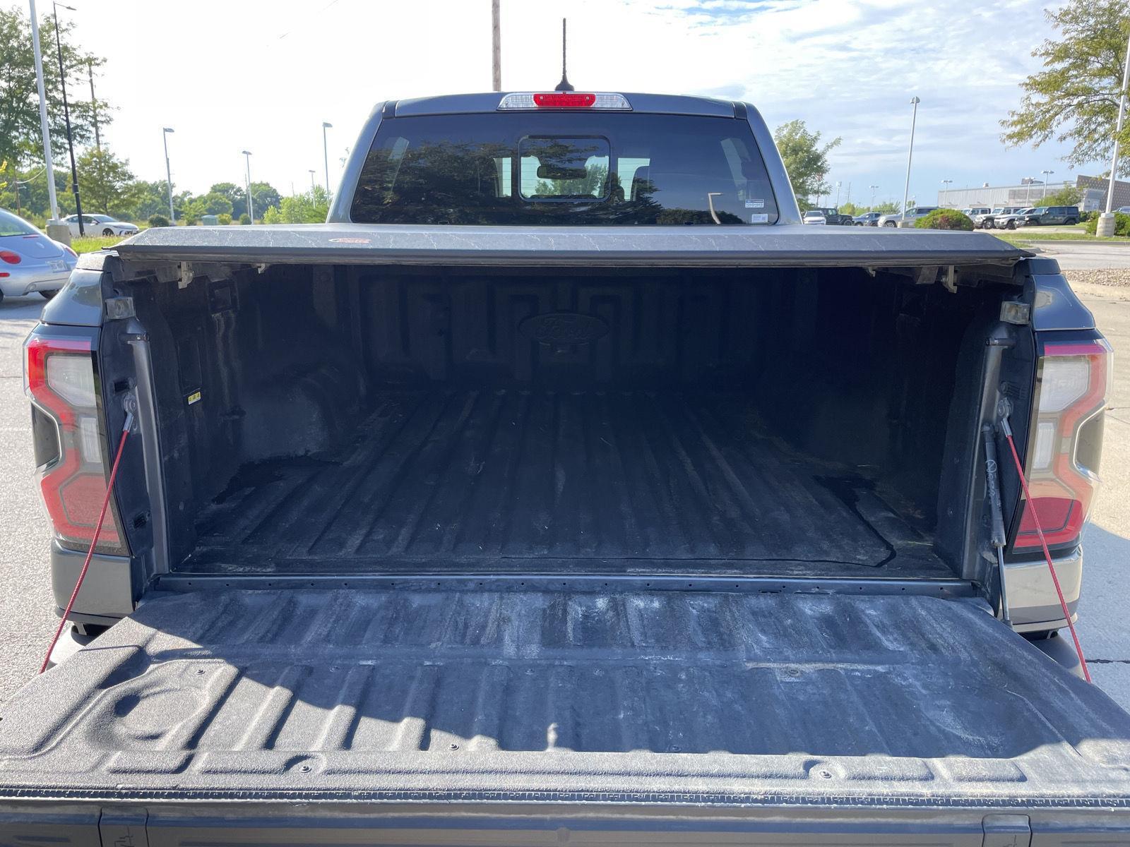 Vehicle photo 36