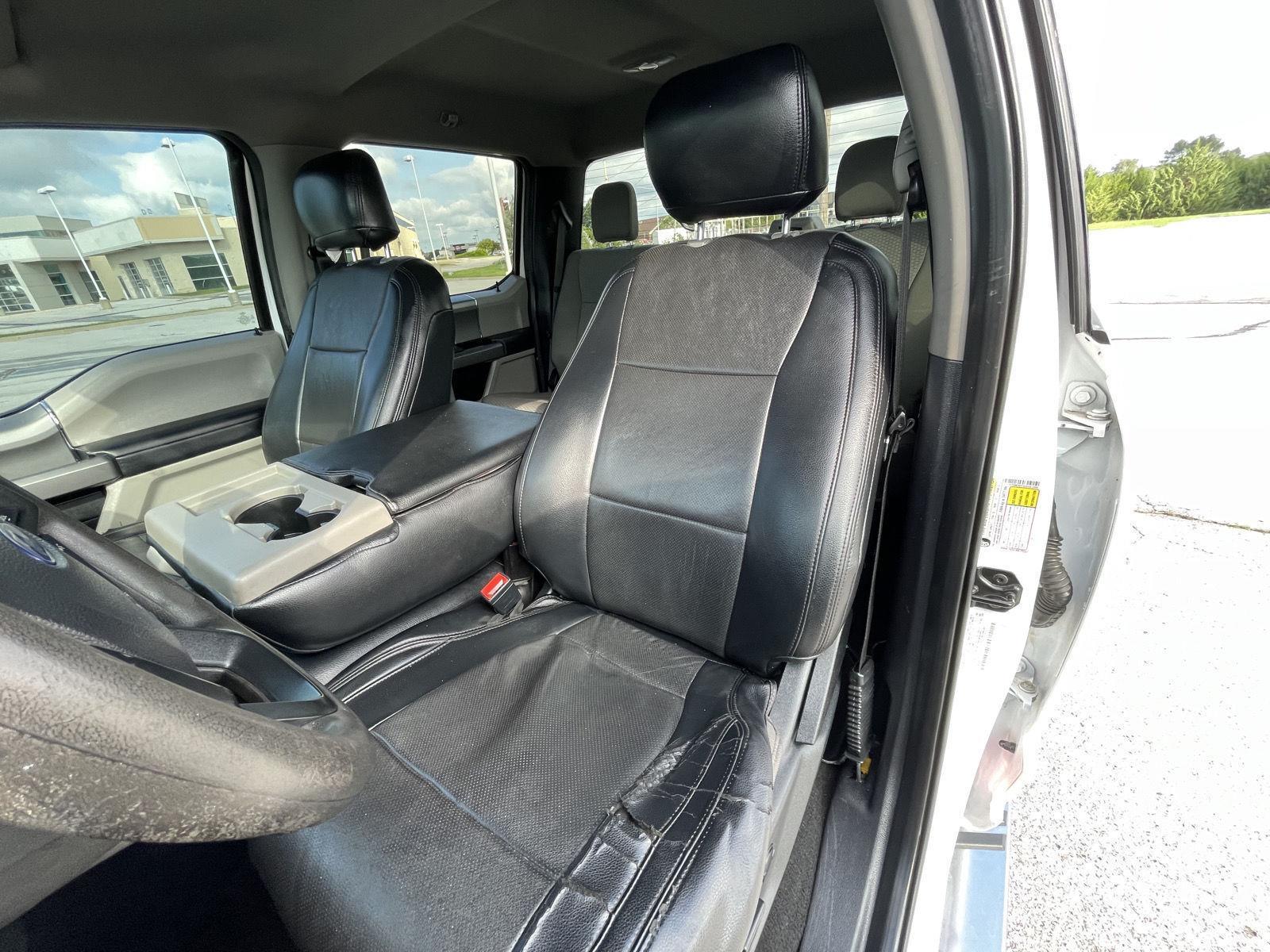 Vehicle photo 18