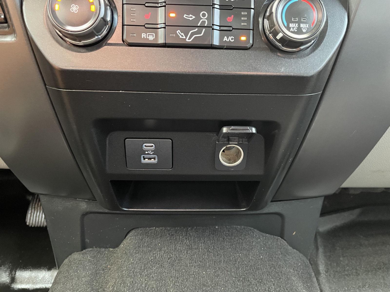 Vehicle photo 27