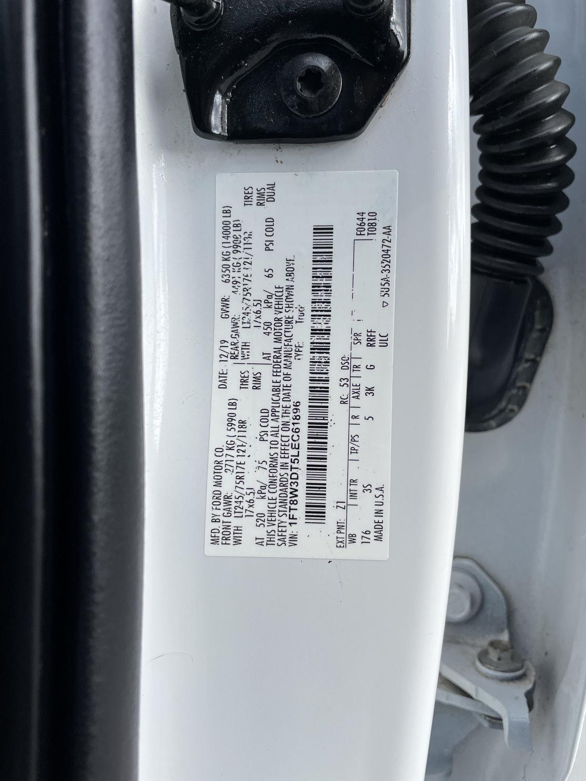Vehicle photo 33