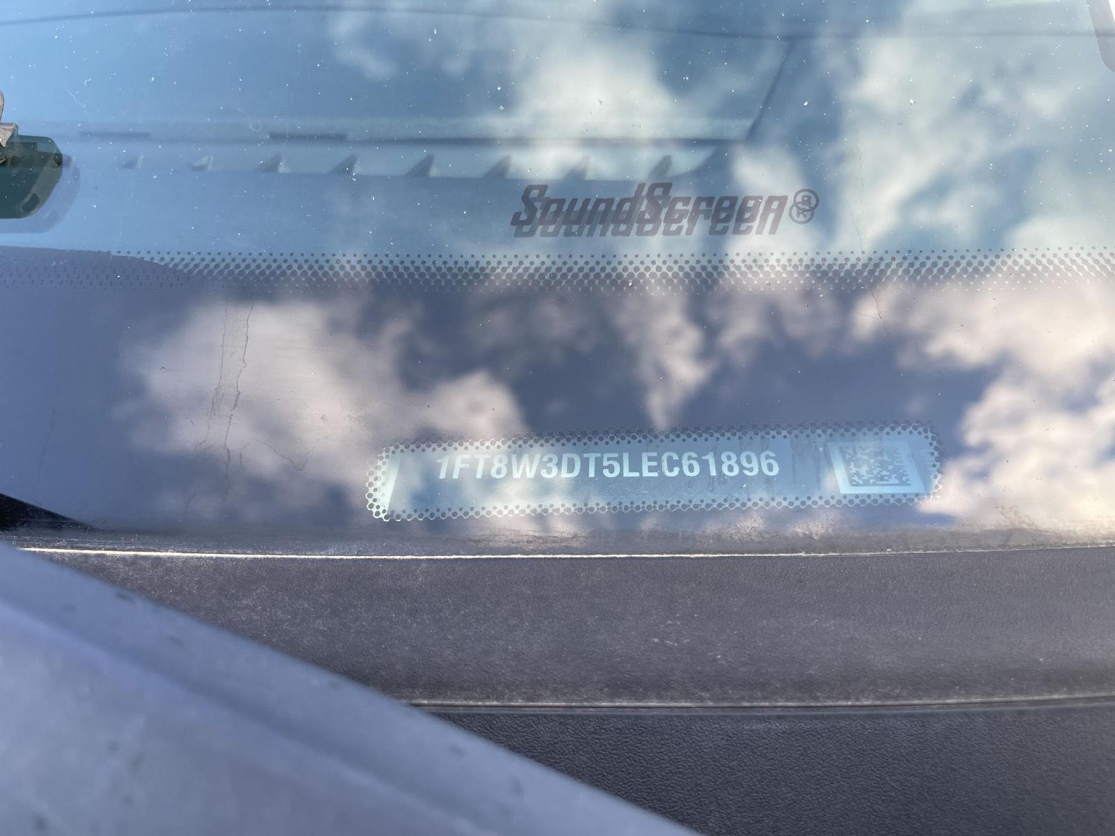 Vehicle photo 34