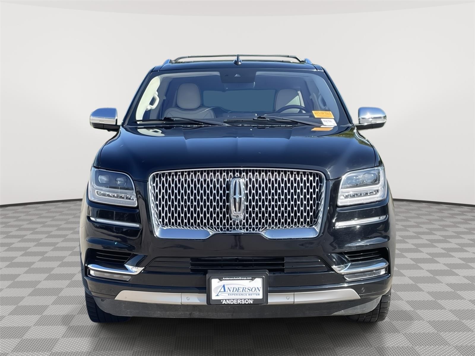 Vehicle photo 4