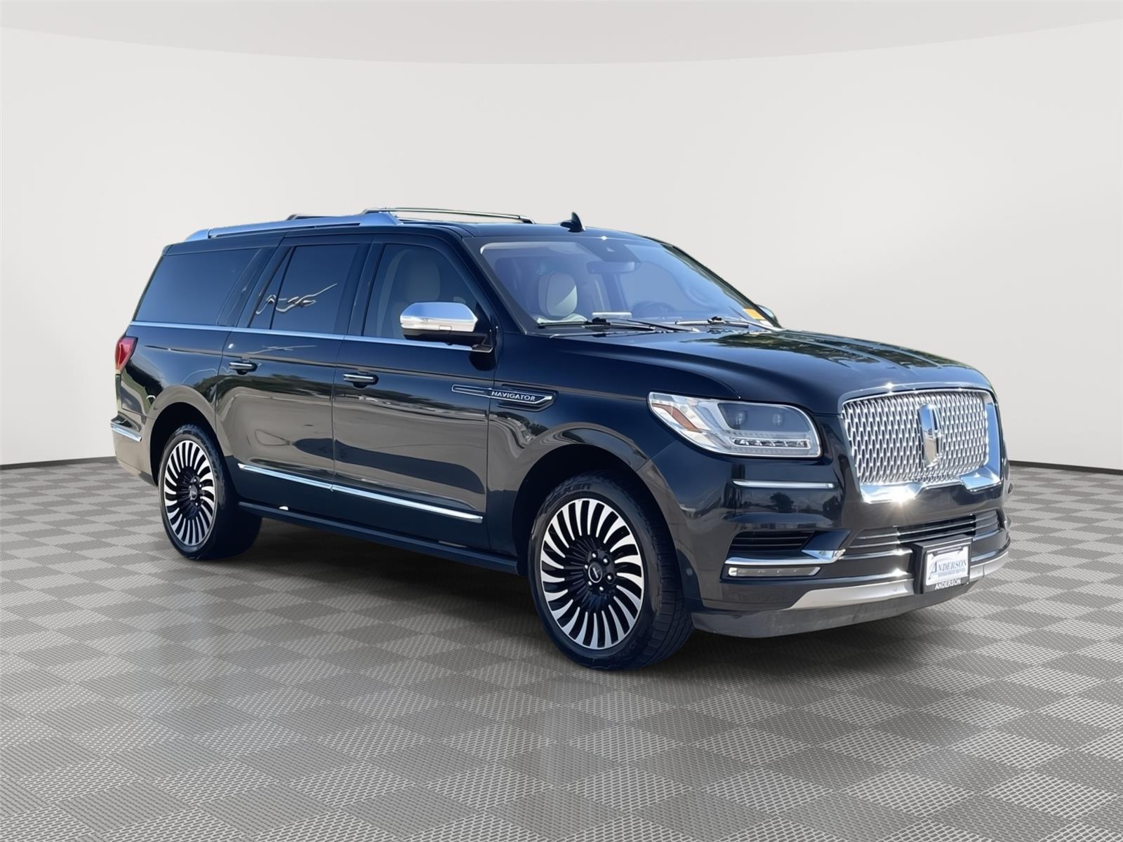 Vehicle photo 5