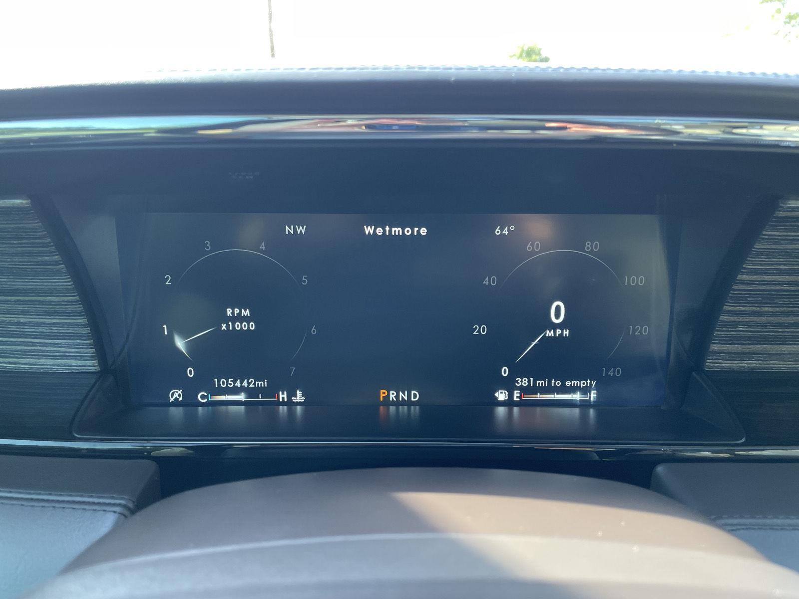 Vehicle photo 14