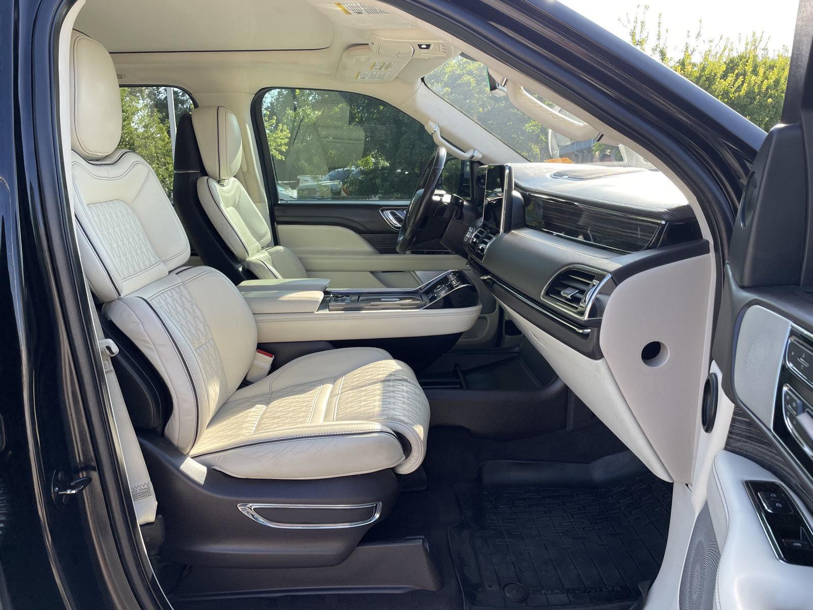 Vehicle photo 18