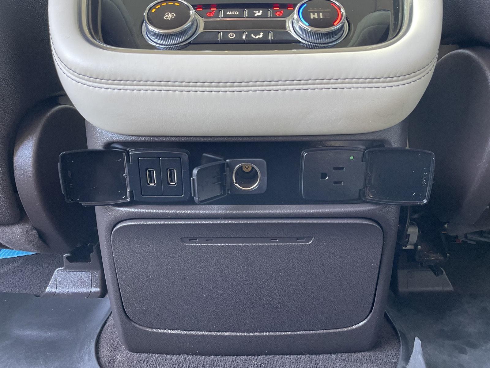 Vehicle photo 21