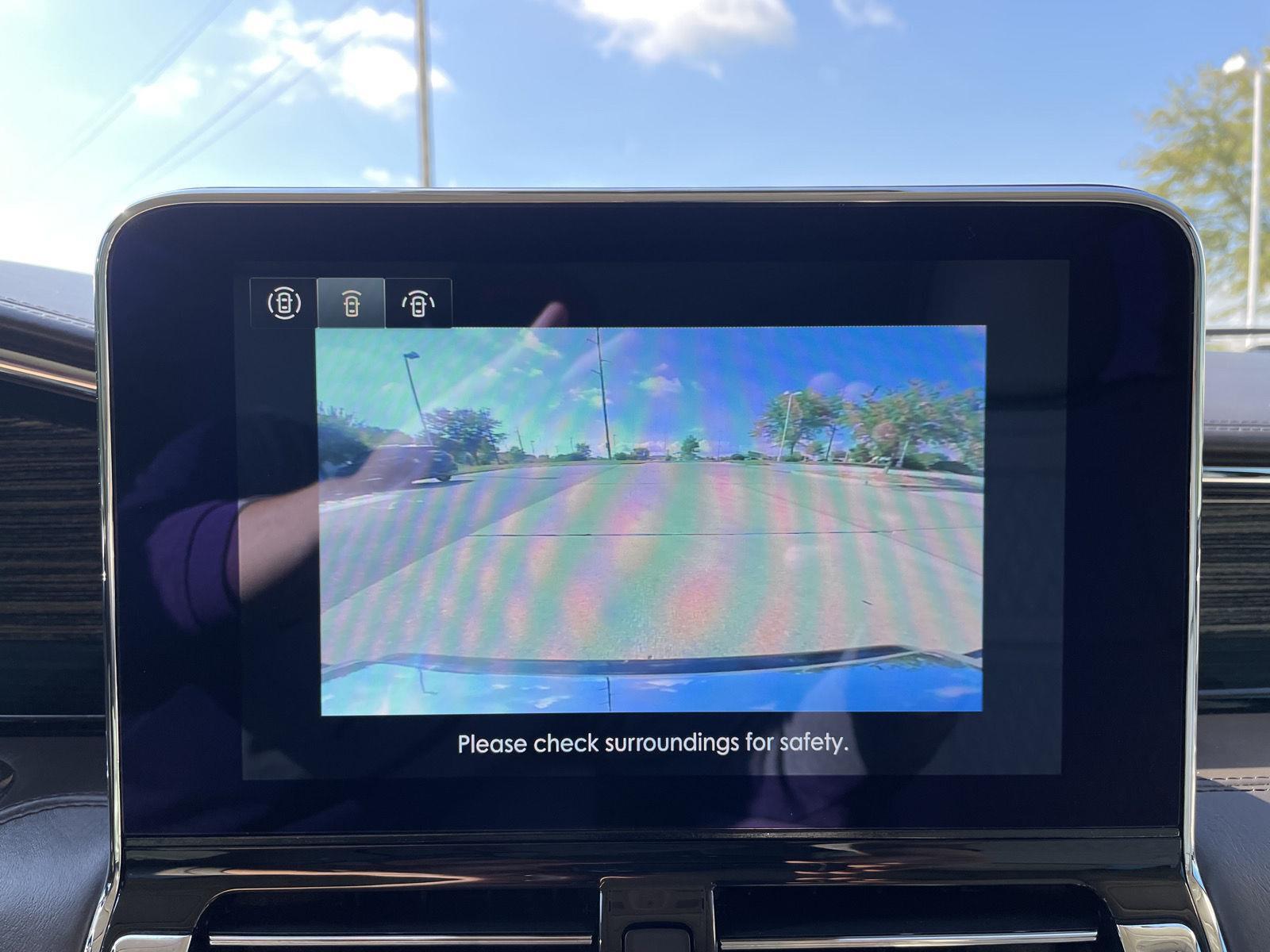 Vehicle photo 27