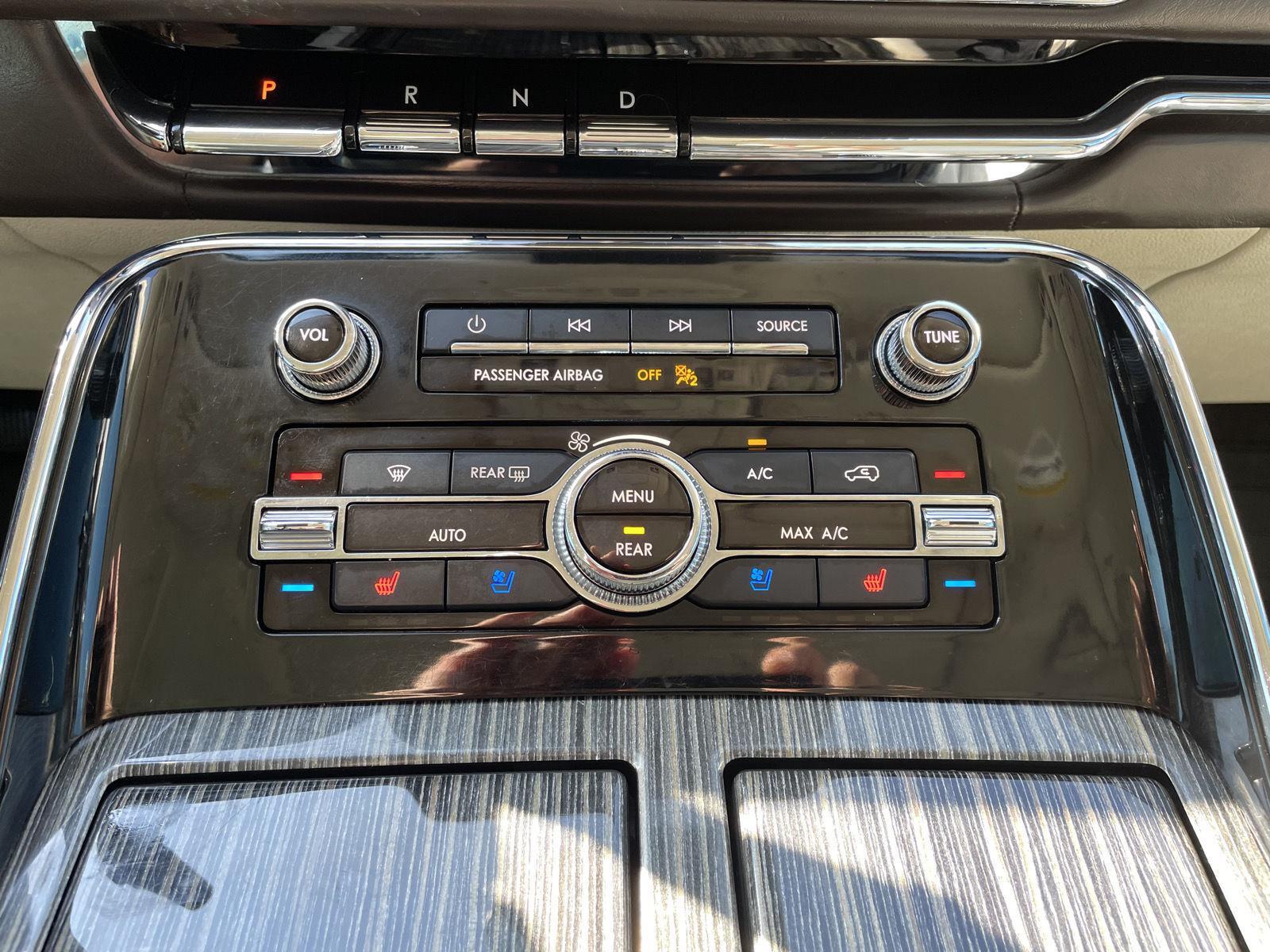 Vehicle photo 31
