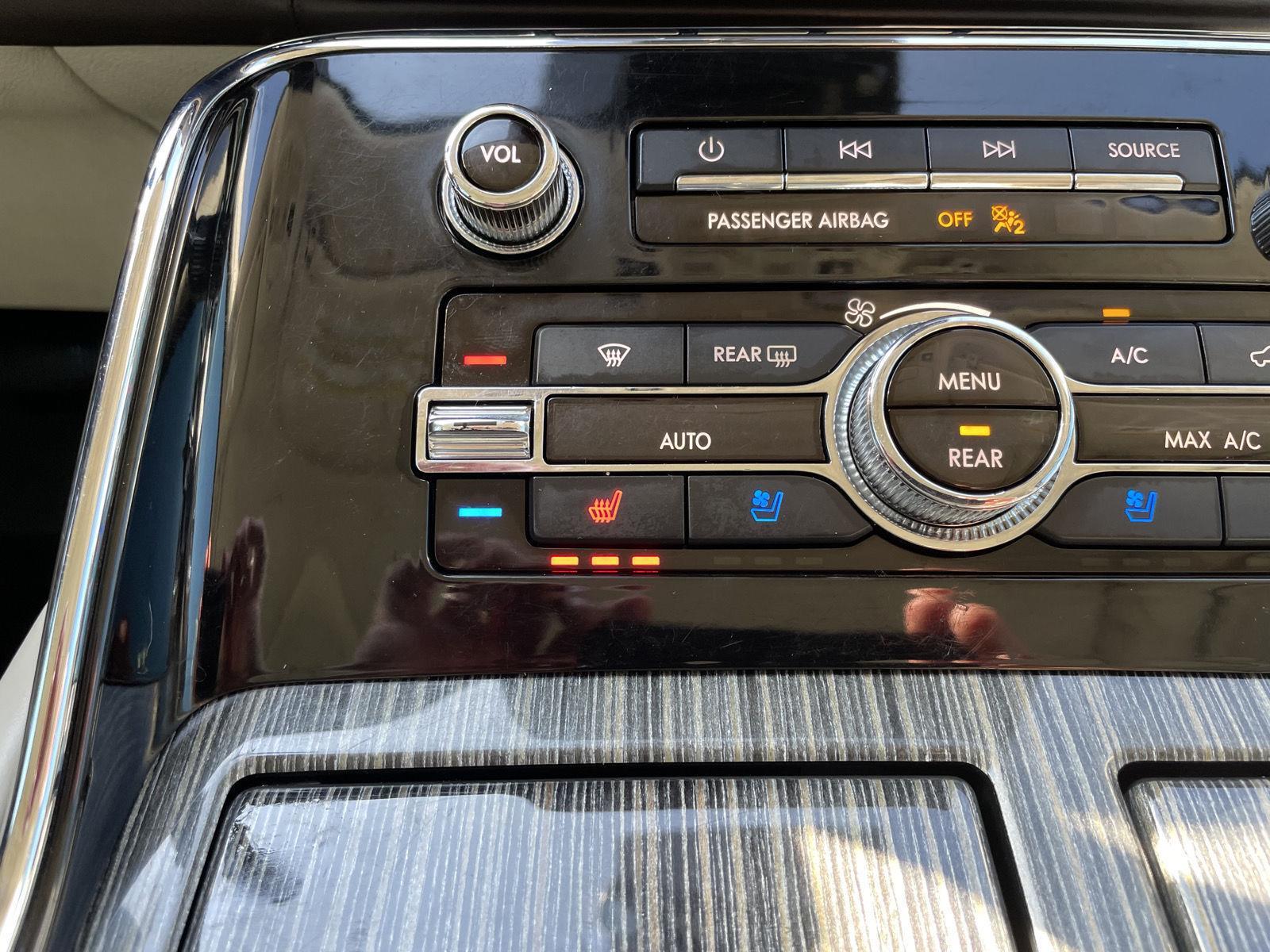 Vehicle photo 32