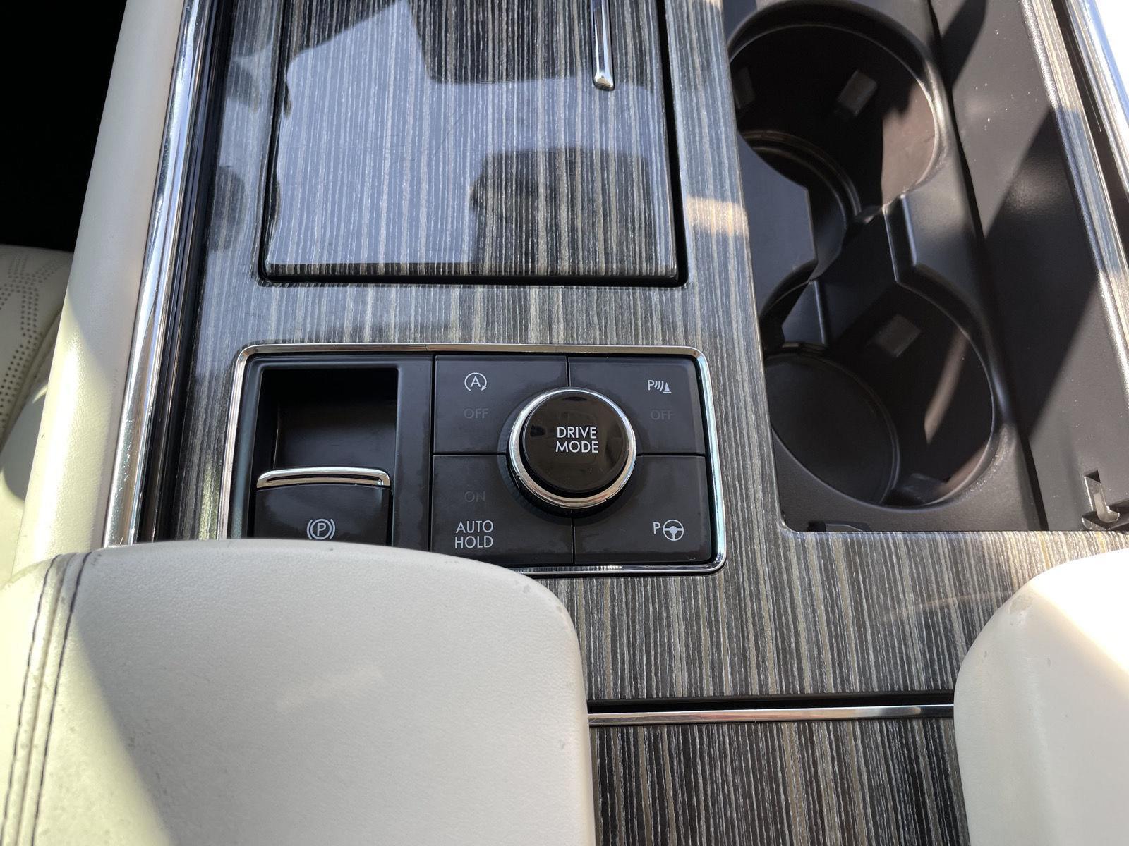 Vehicle photo 38
