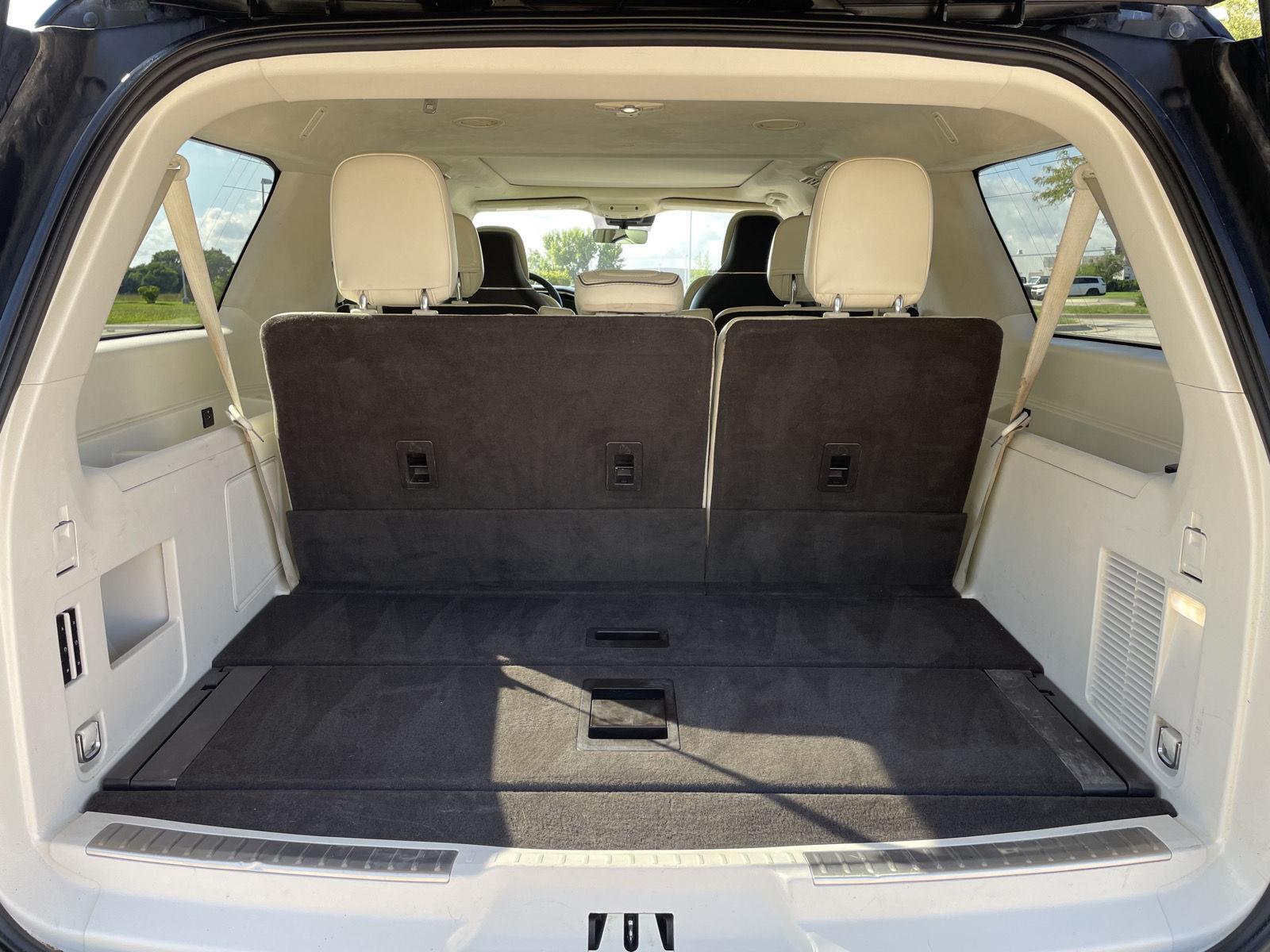 Vehicle photo 43