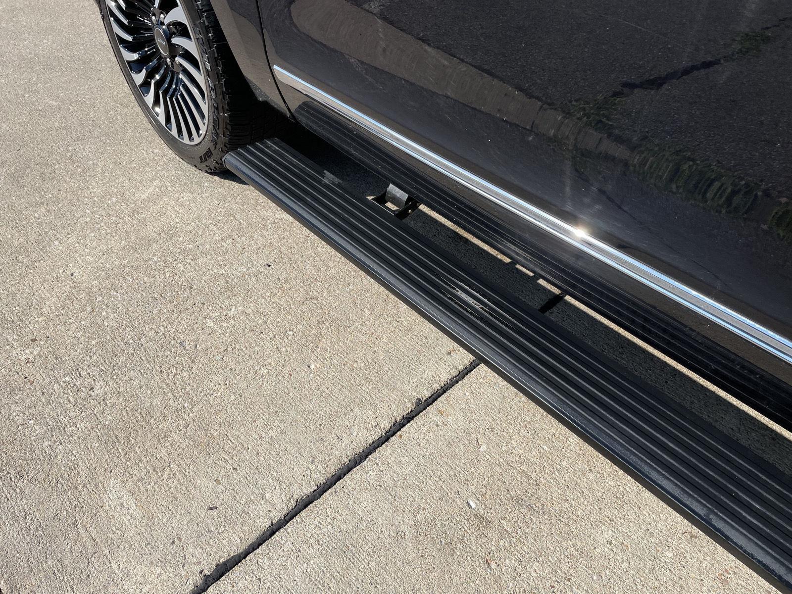 Vehicle photo 47