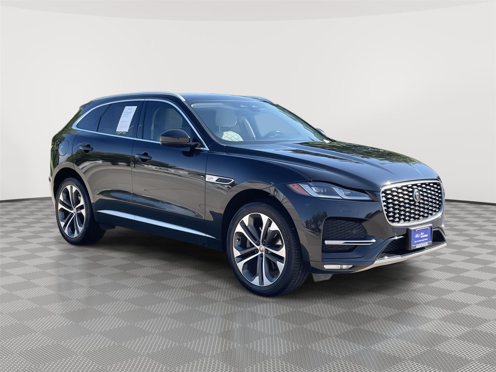 Vehicle photo 5